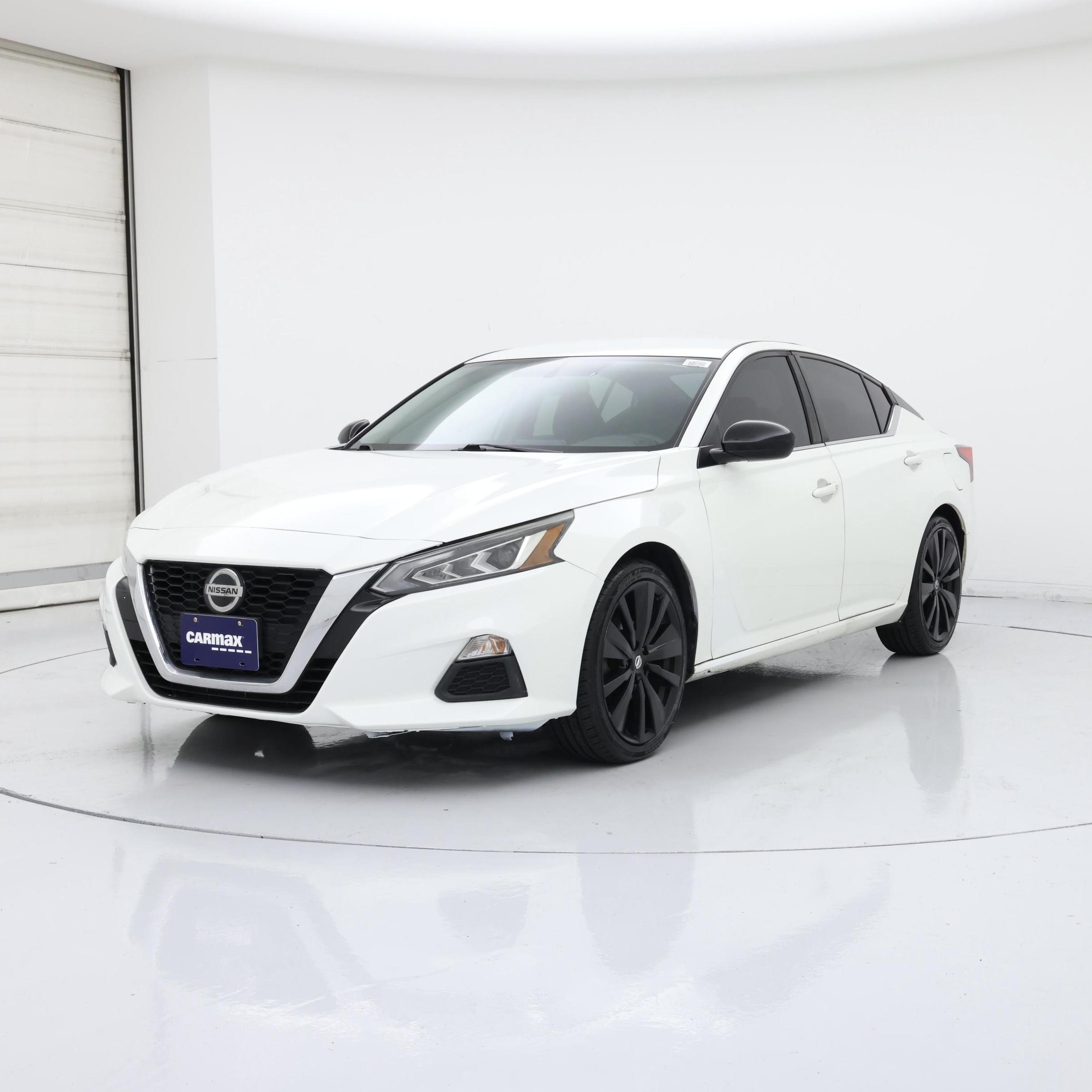 Thumbnail: 2019 Nissan Altima - 4