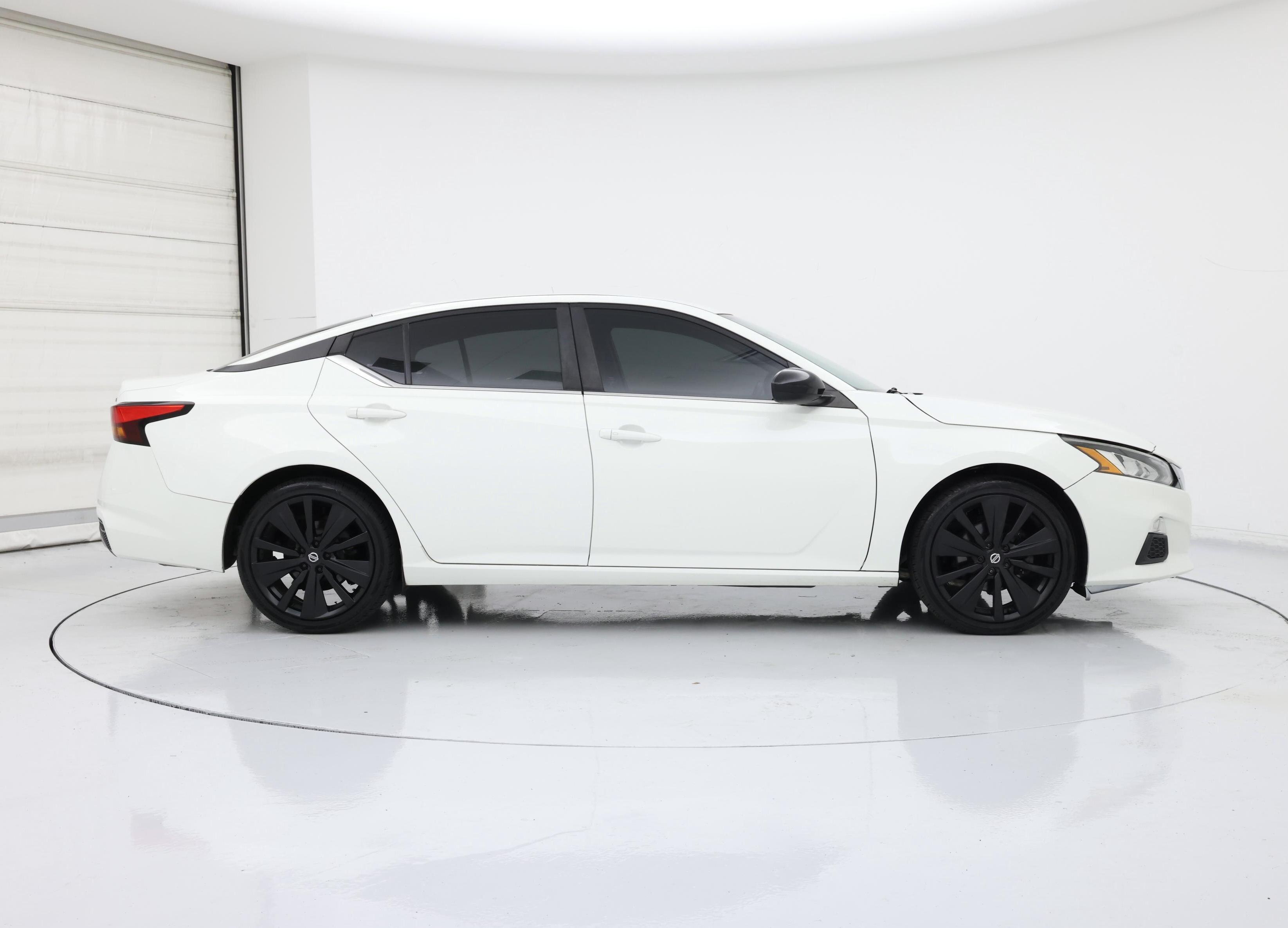 Thumbnail: 2019 Nissan Altima - 7