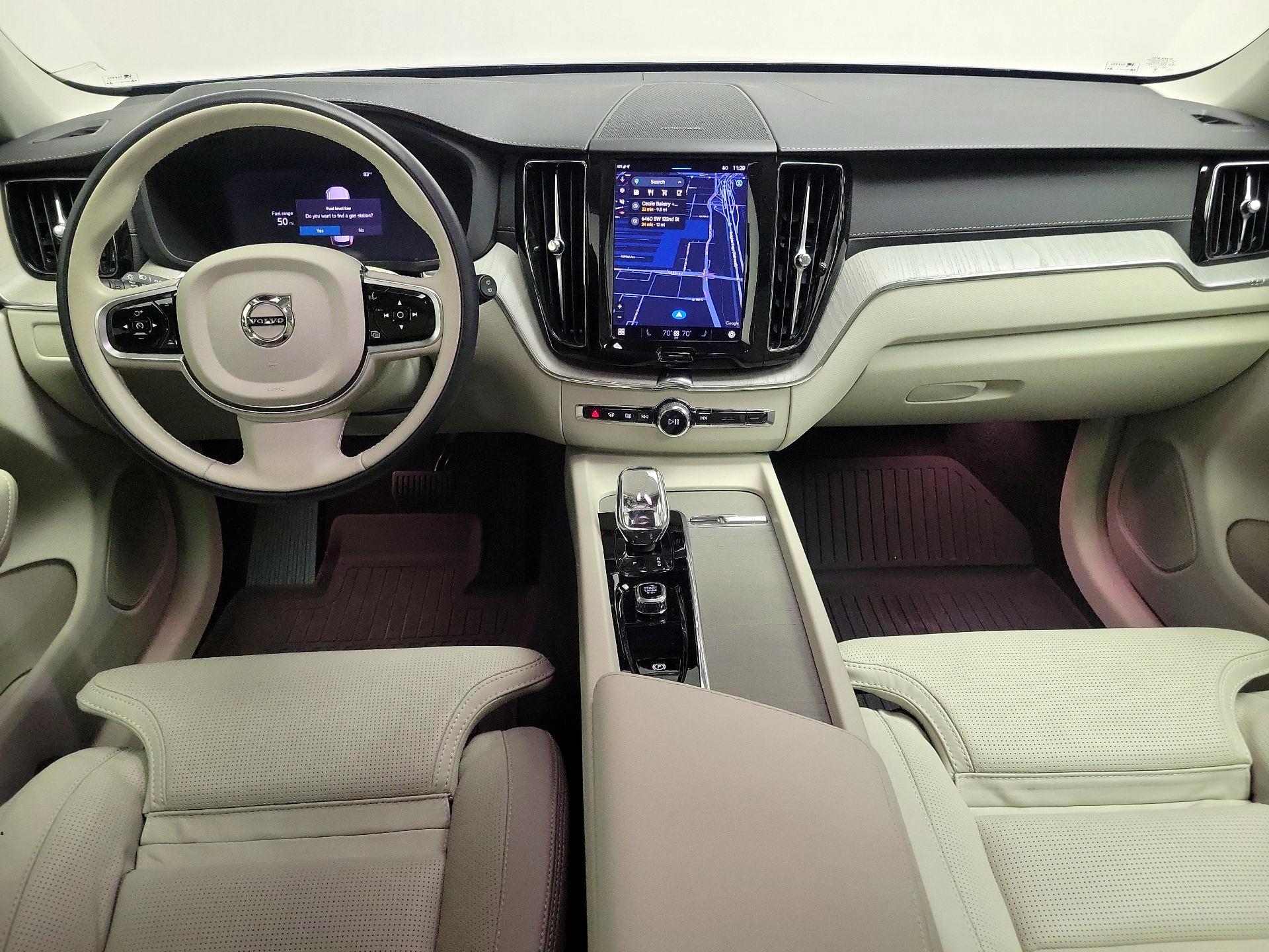 Thumbnail: 2025 Volvo XC60 - 9
