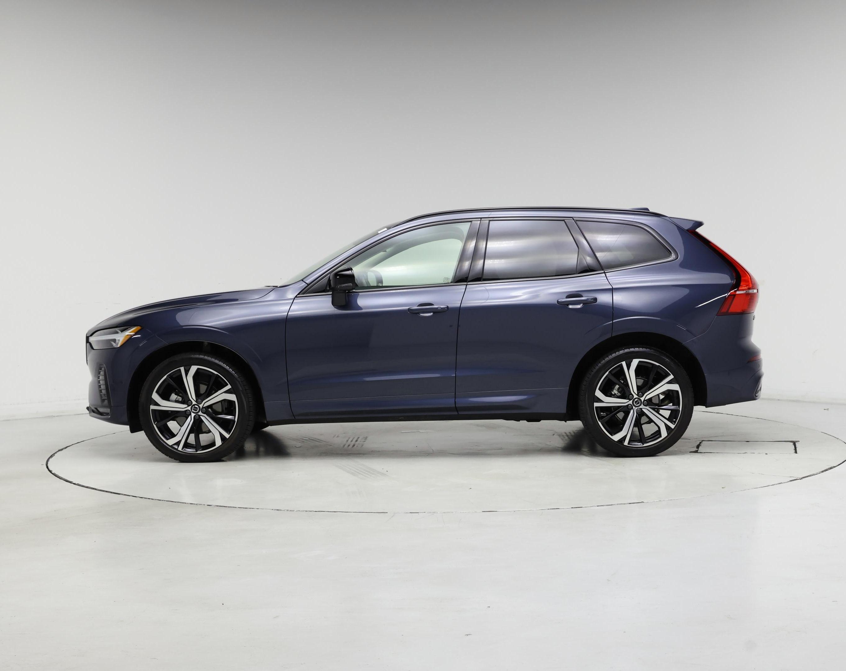 Thumbnail: 2025 Volvo XC60 - 3