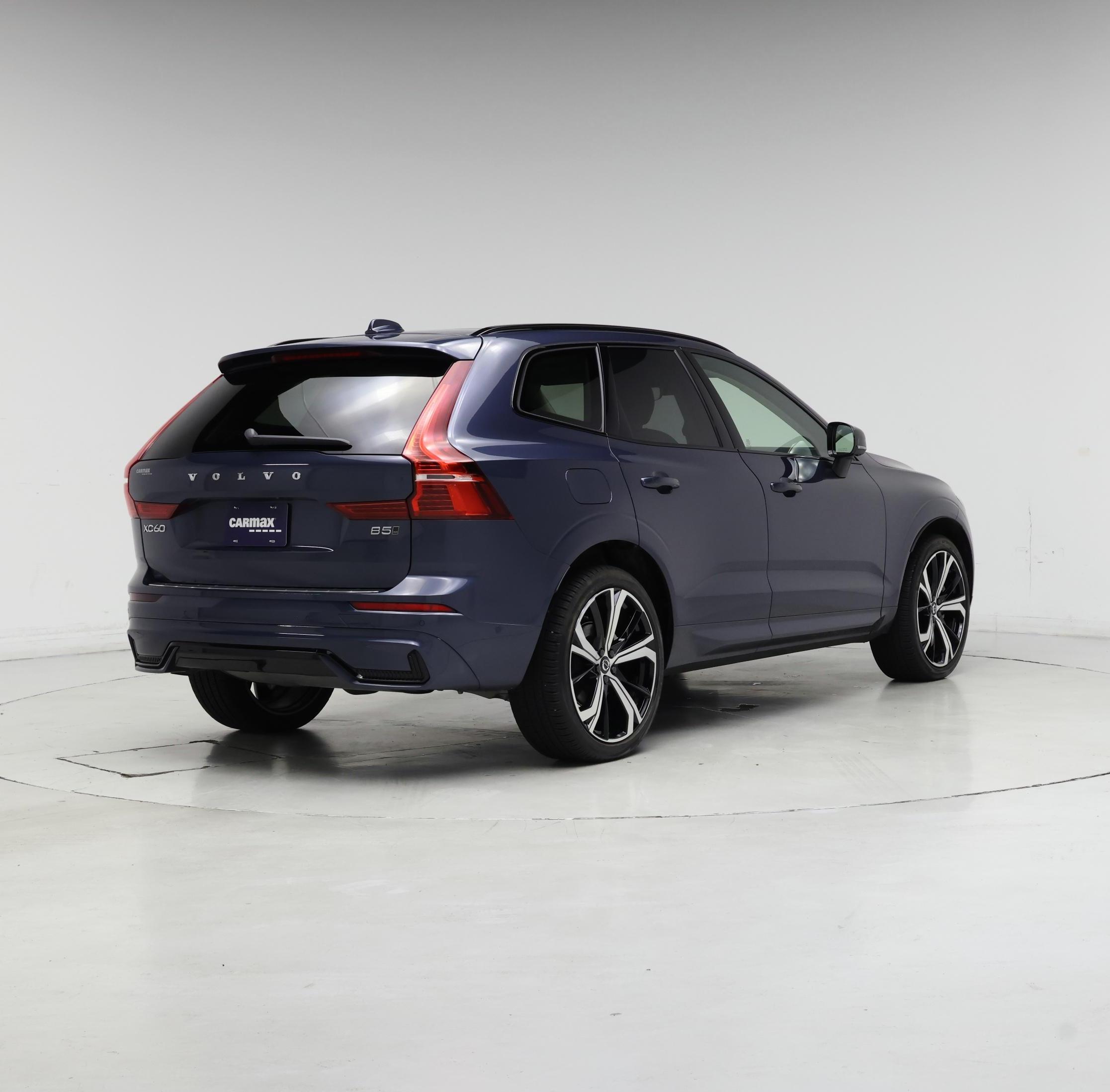 Thumbnail: 2025 Volvo XC60 - 8