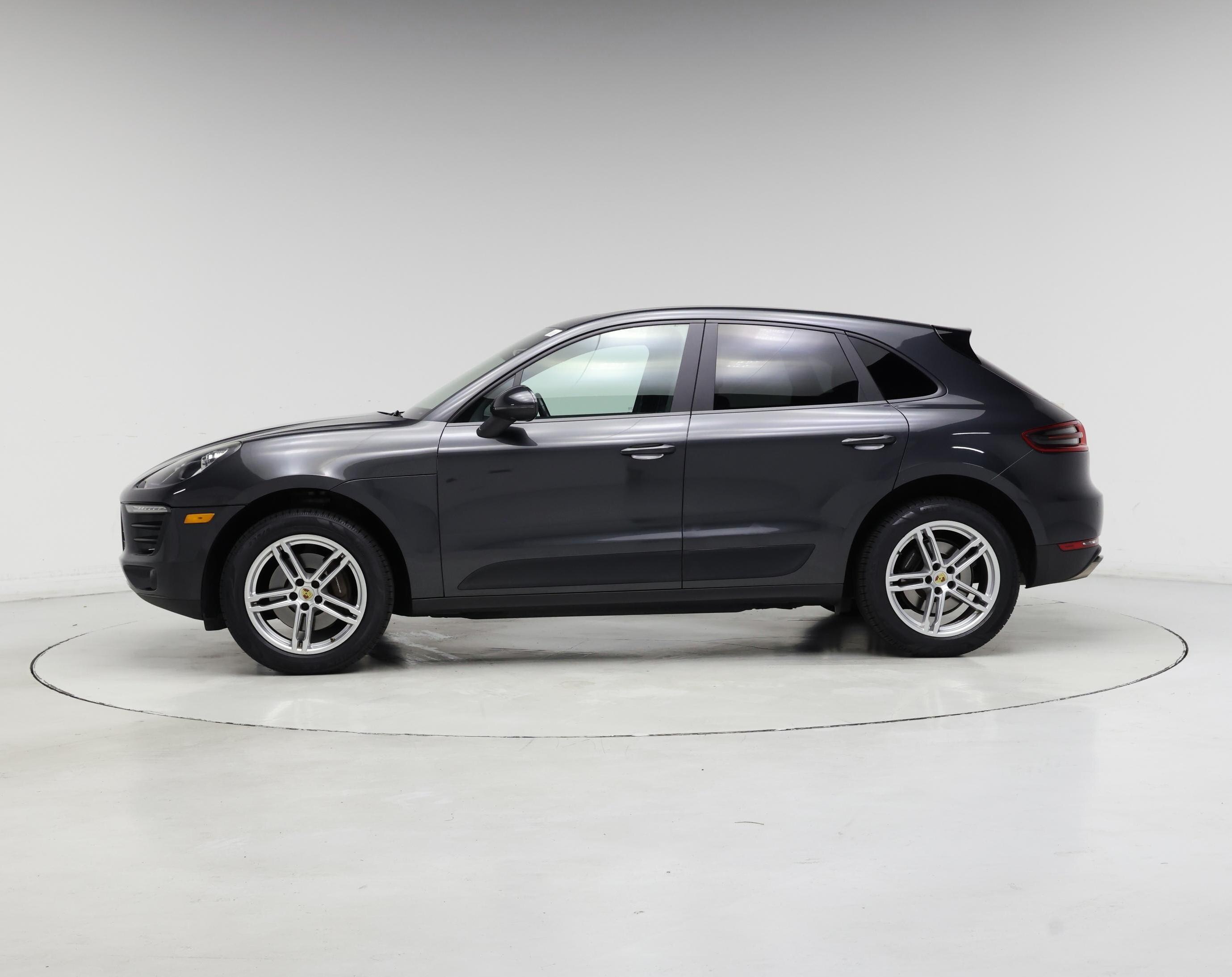 Thumbnail: 2018 Porsche Macan - 3