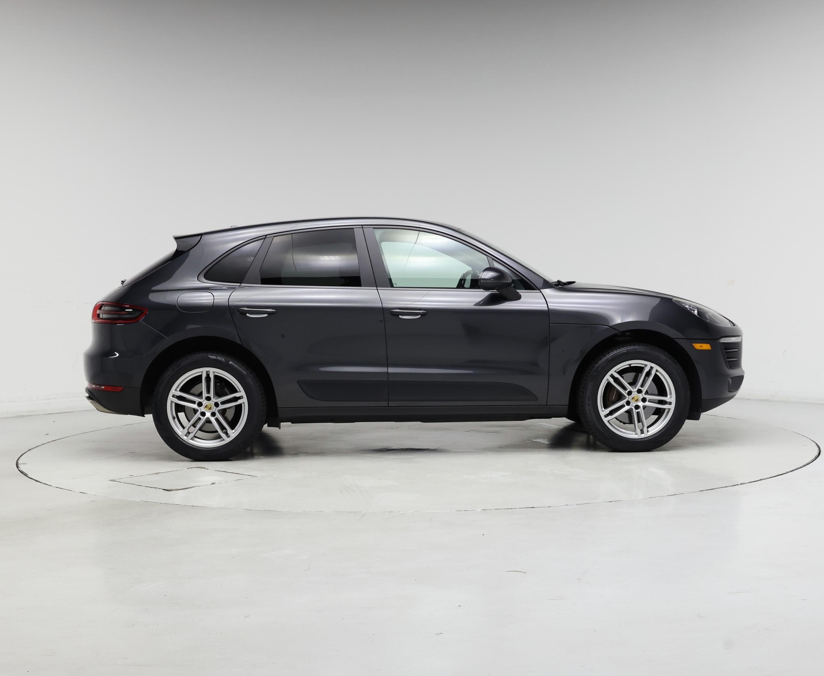 Thumbnail: 2018 Porsche Macan - 7
