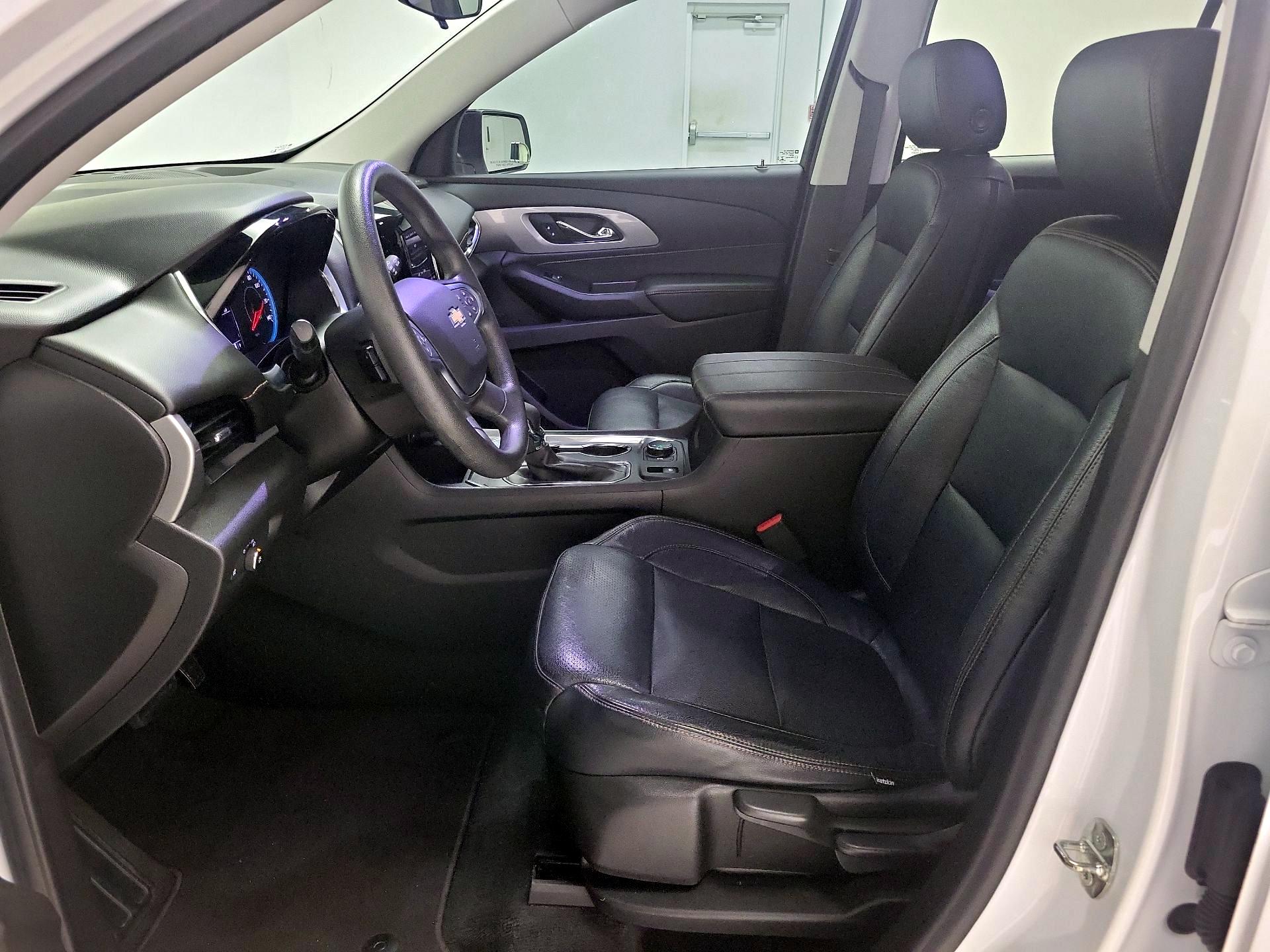 Thumbnail: 2021 Chevrolet Traverse - 11