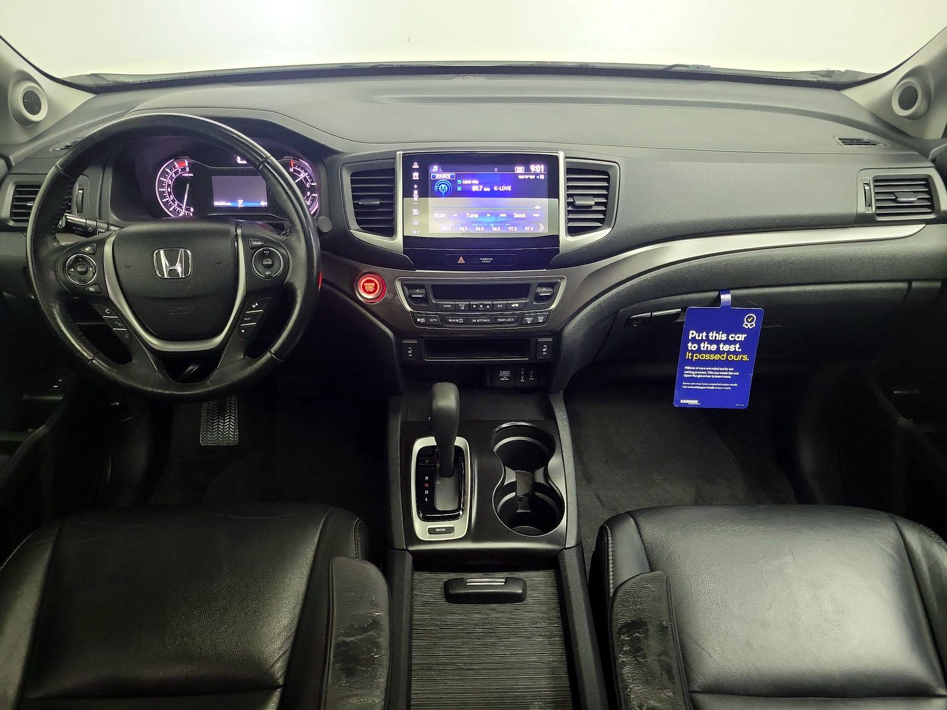 Thumbnail: 2017 Honda Pilot - 9