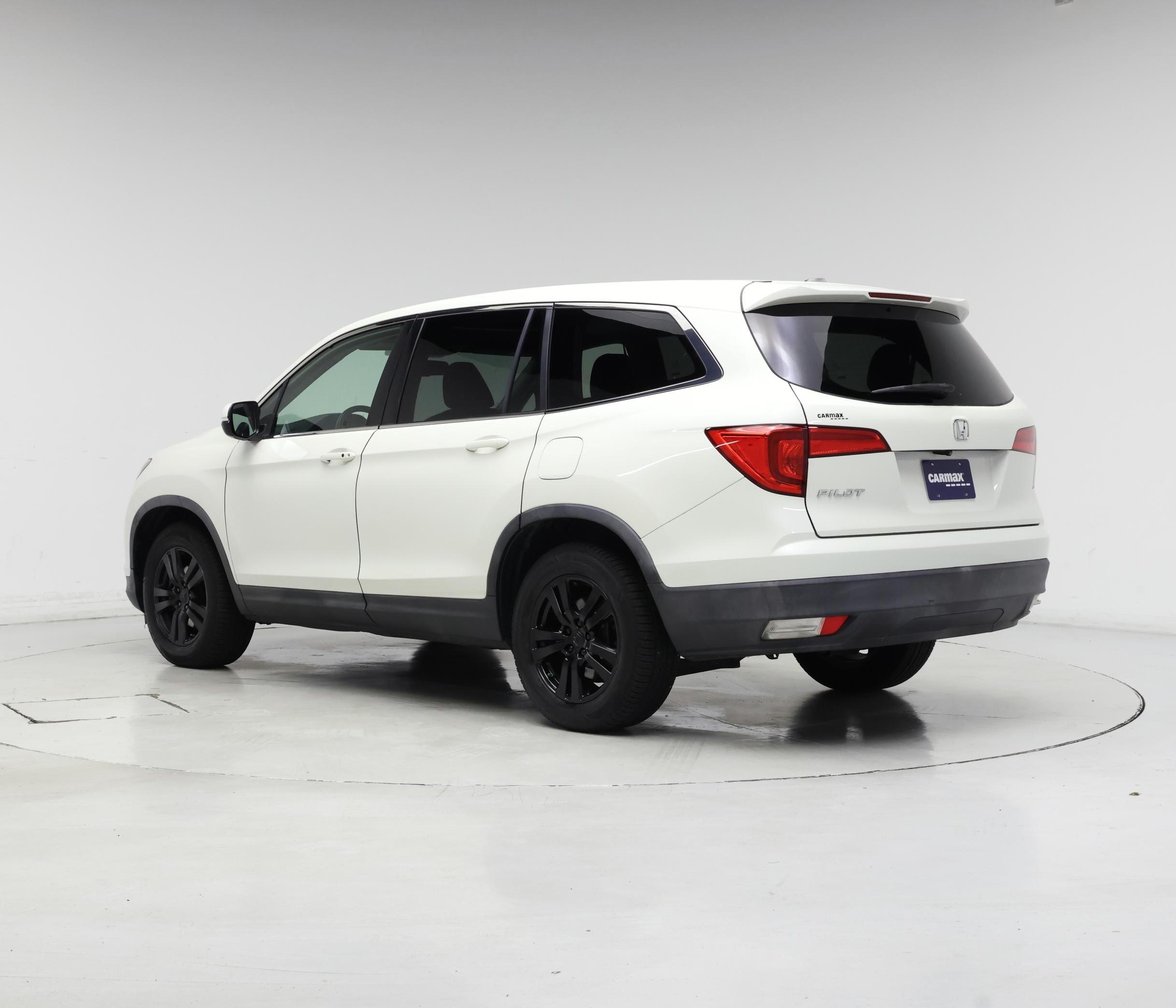 Thumbnail: 2017 Honda Pilot - 2