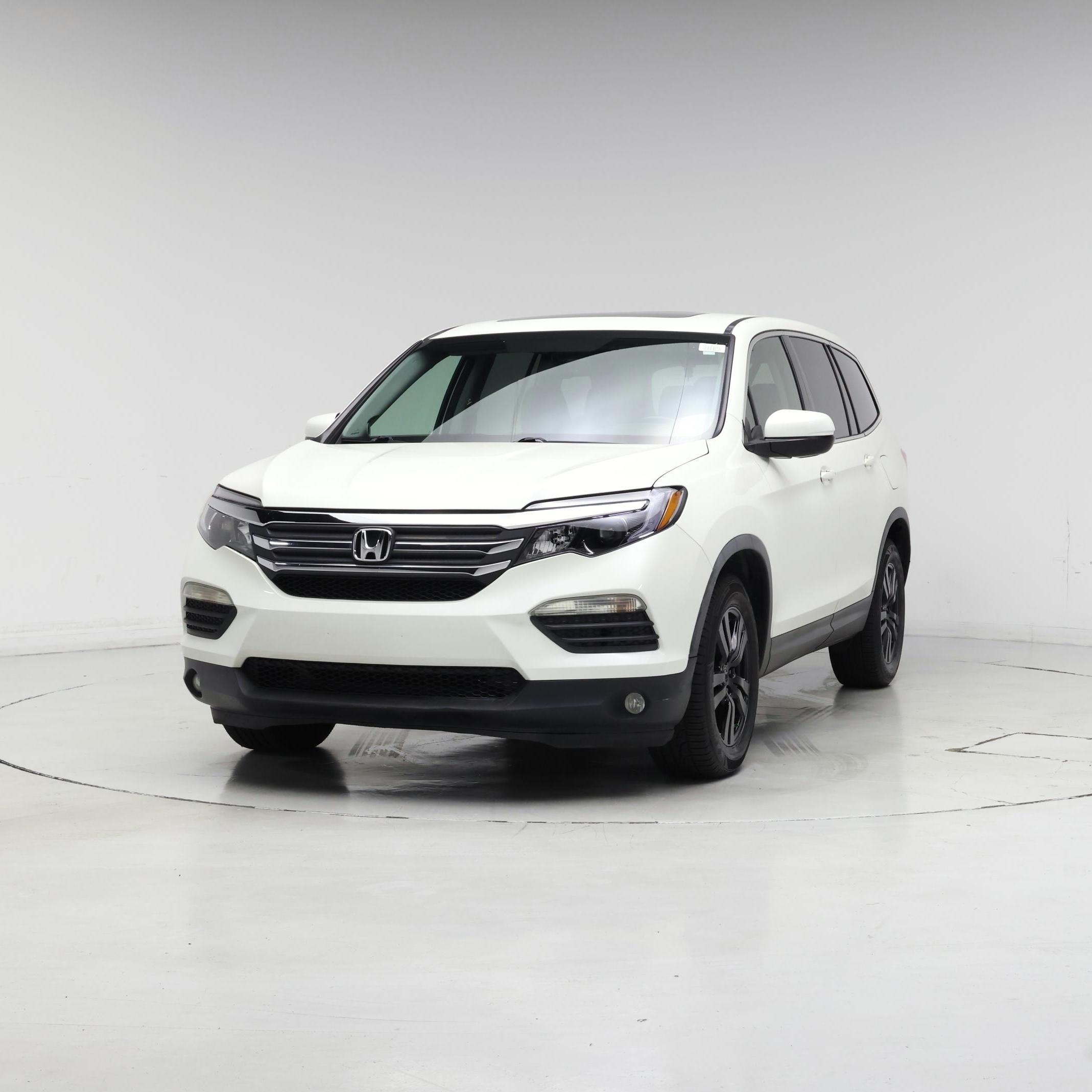 Thumbnail: 2017 Honda Pilot - 4