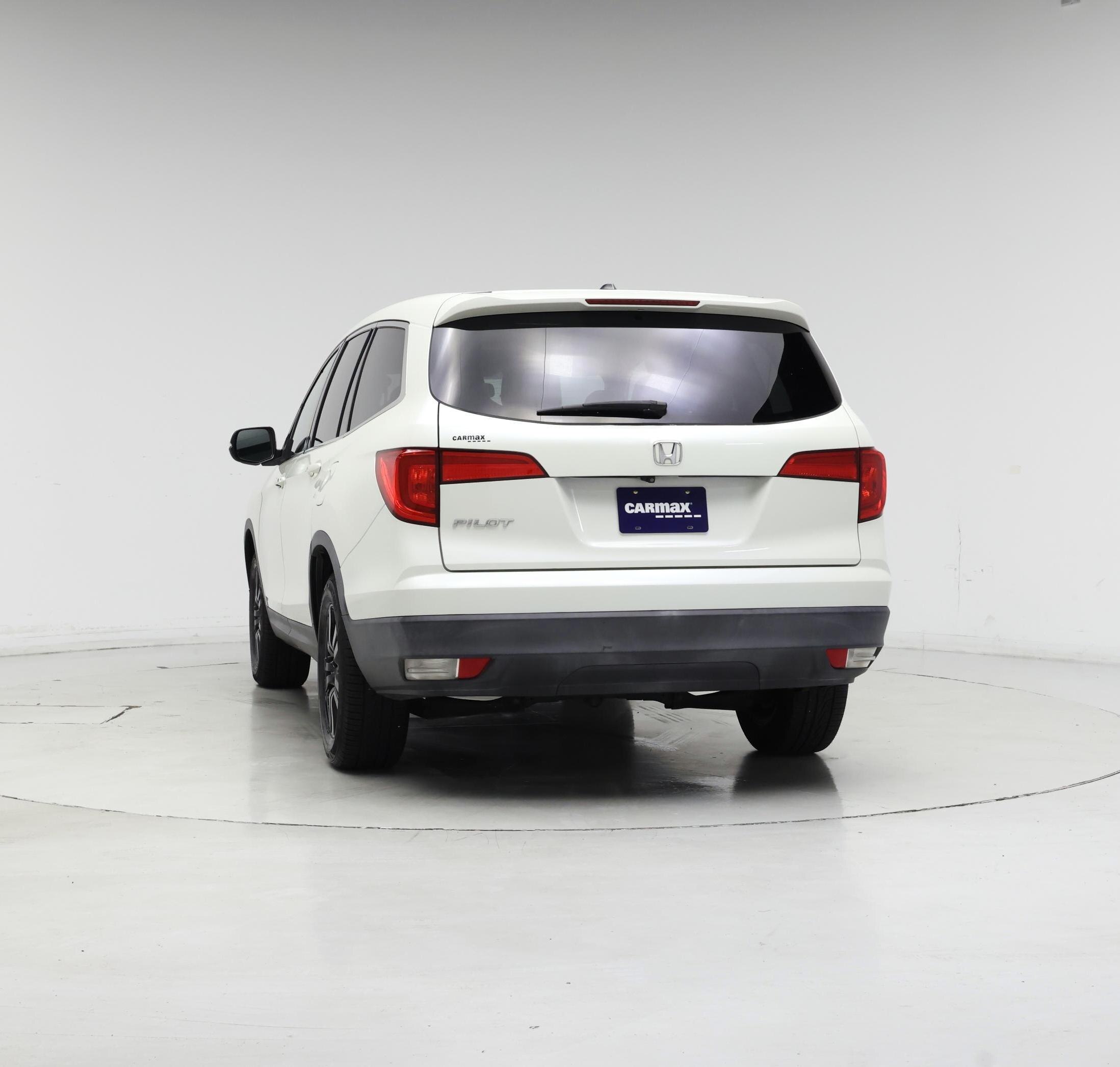 Thumbnail: 2017 Honda Pilot - 6