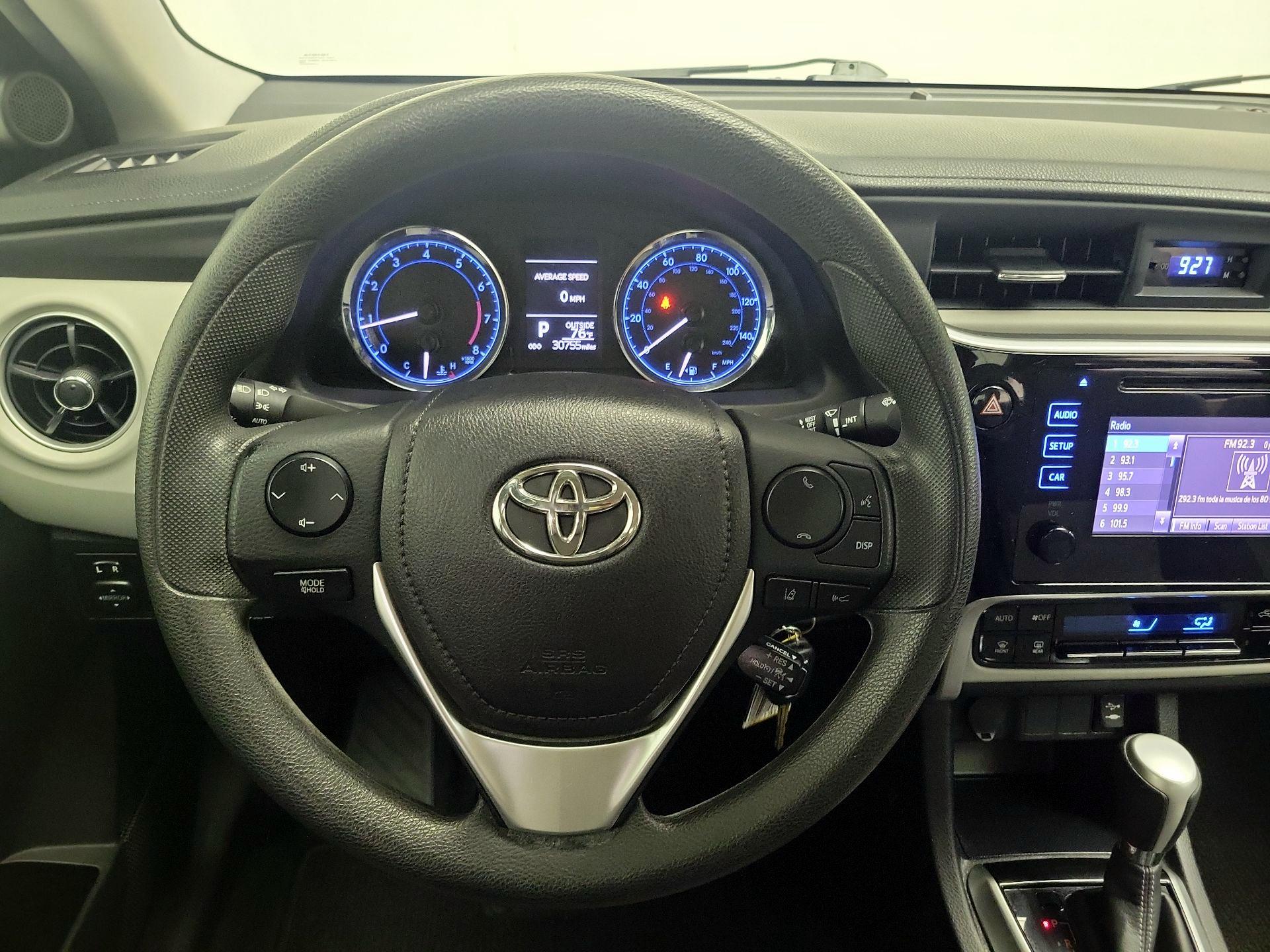 Thumbnail: 2017 Toyota Corolla - 10
