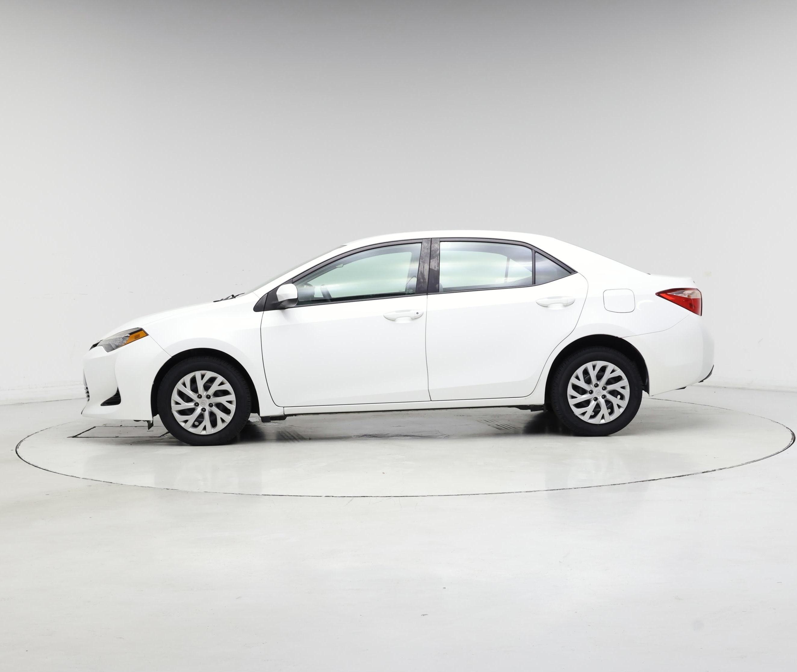 Thumbnail: 2017 Toyota Corolla - 3