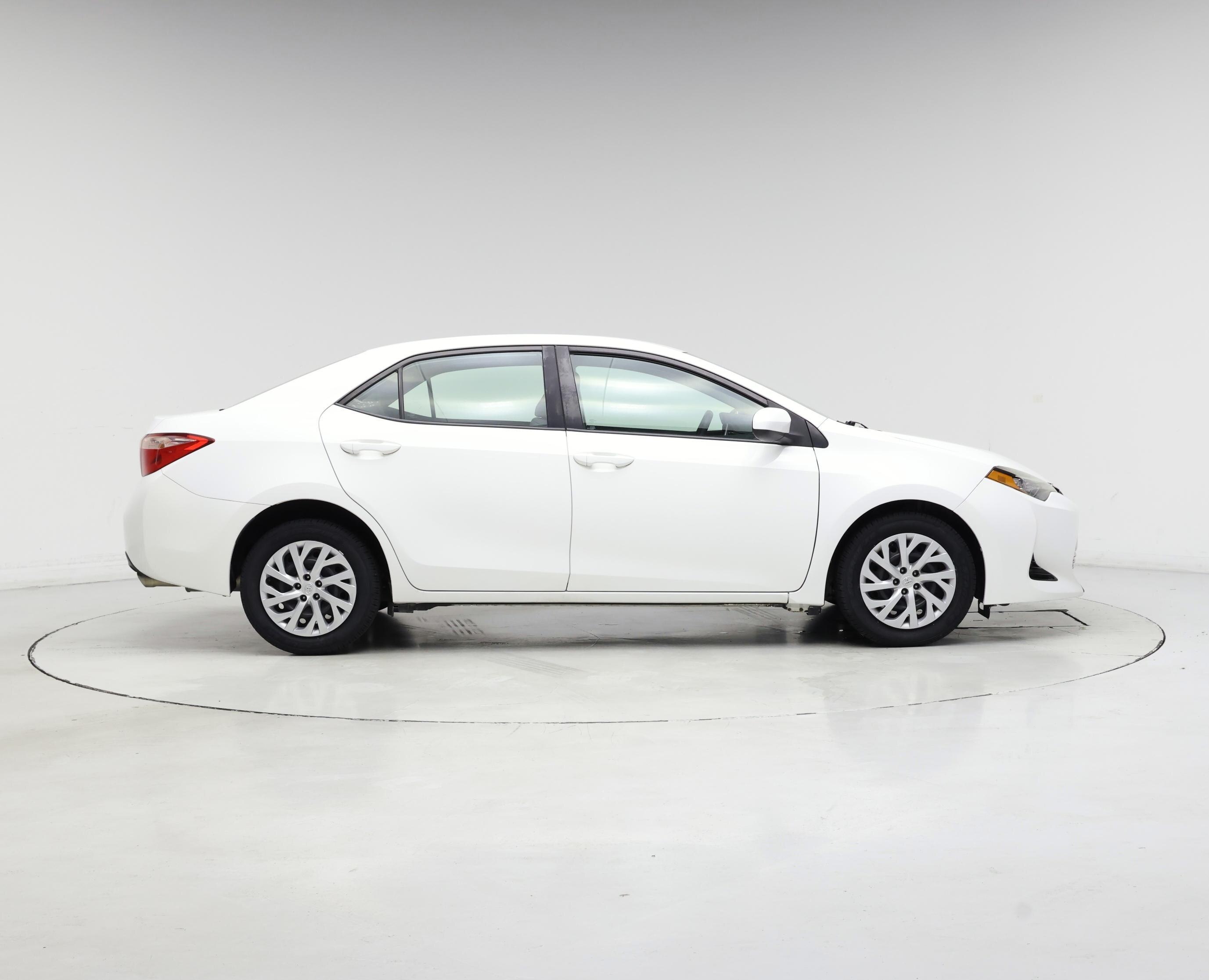 Thumbnail: 2017 Toyota Corolla - 7