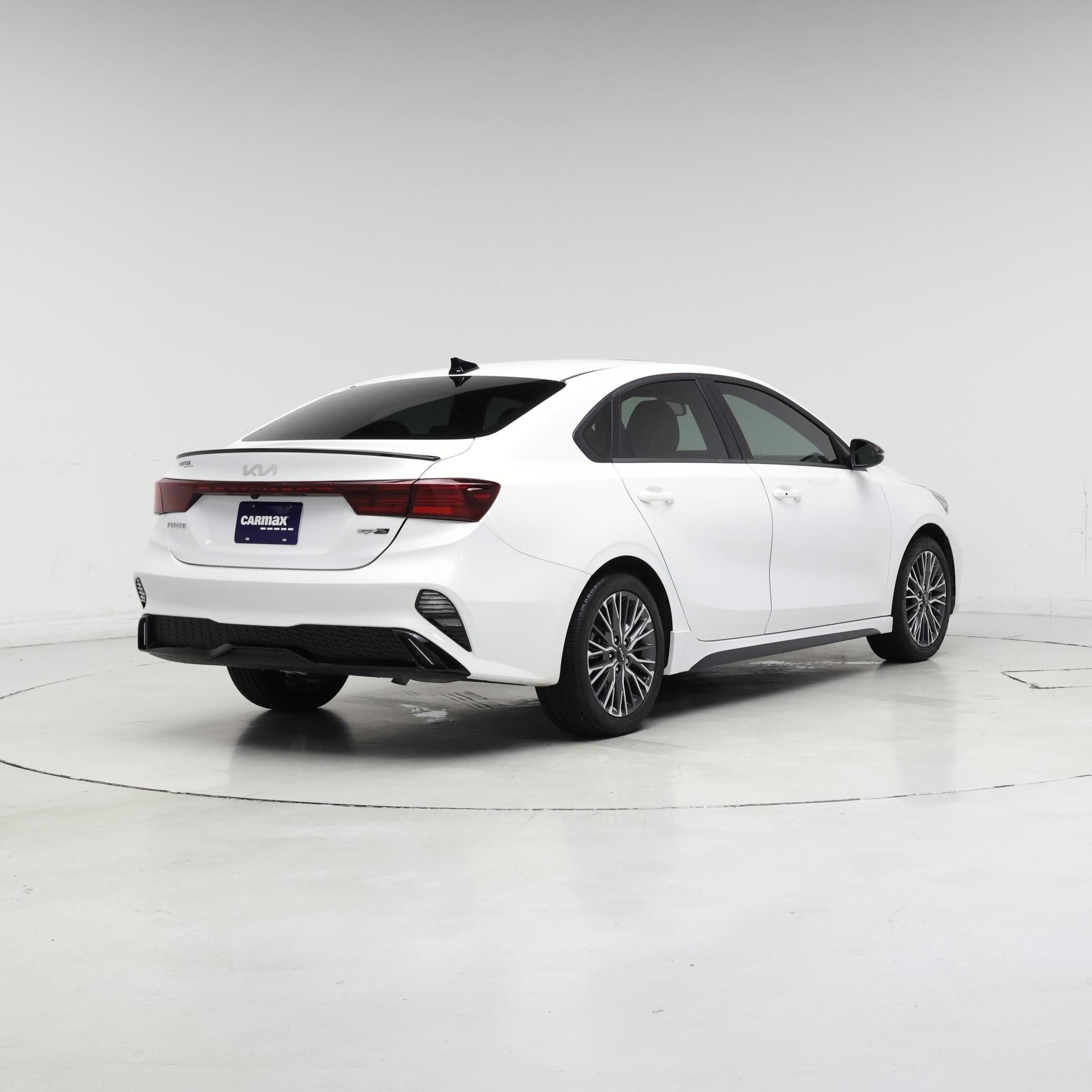 Thumbnail: 2024 Kia Forte - 8