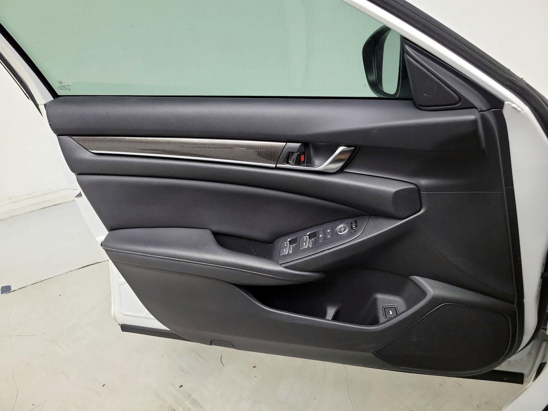 Thumbnail: 2020 Honda Accord - 12