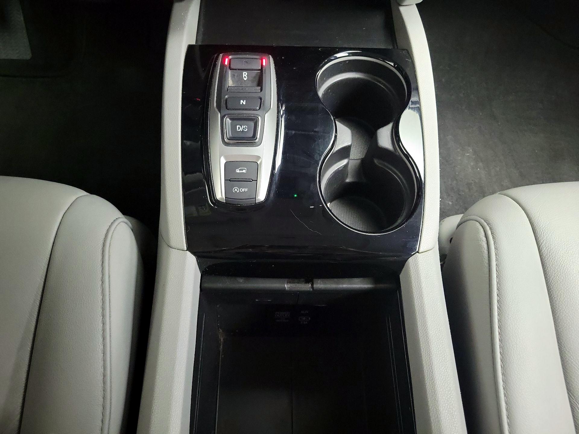 Thumbnail: 2019 Honda Pilot - 18