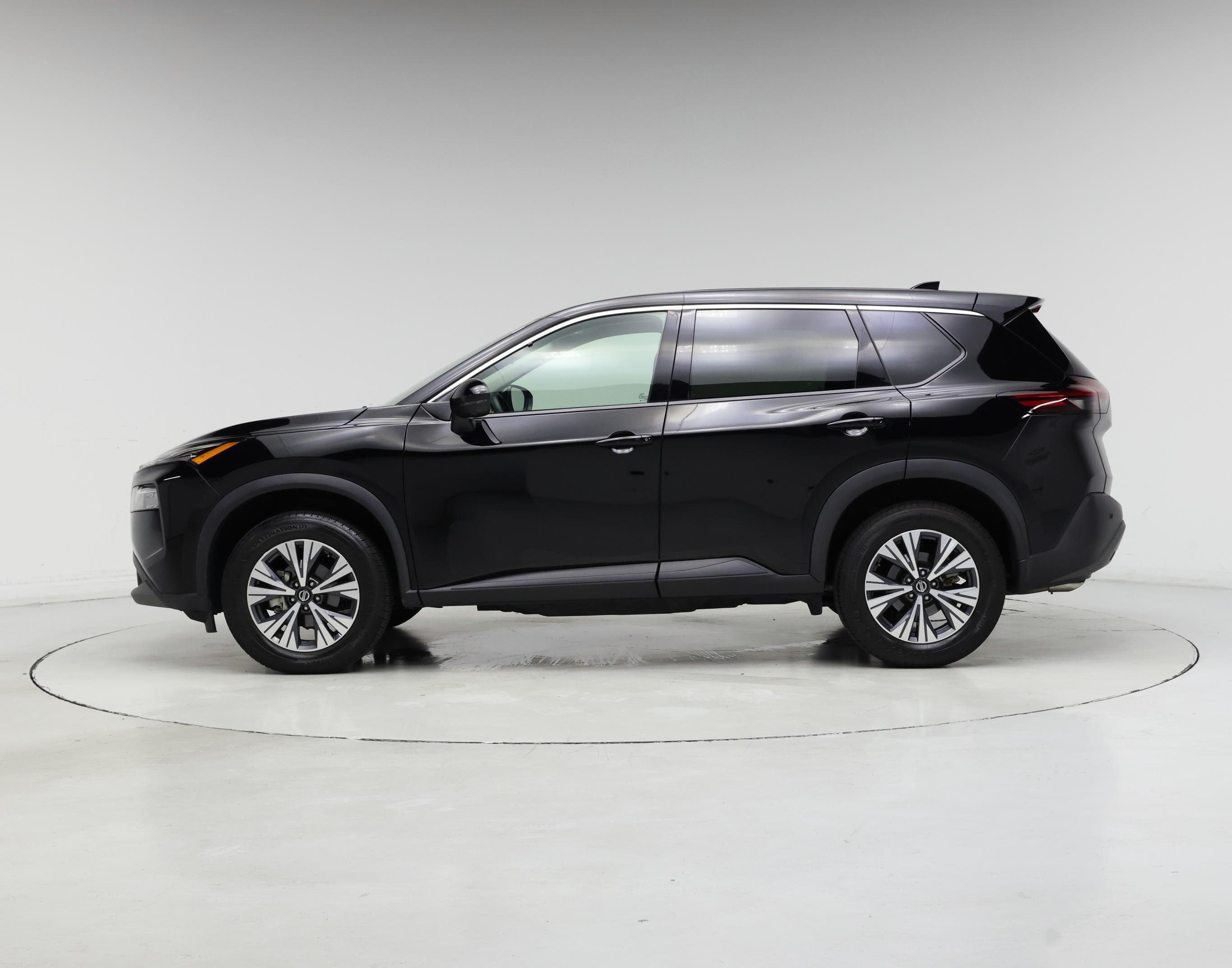 Thumbnail: 2021 Nissan Rogue - 3