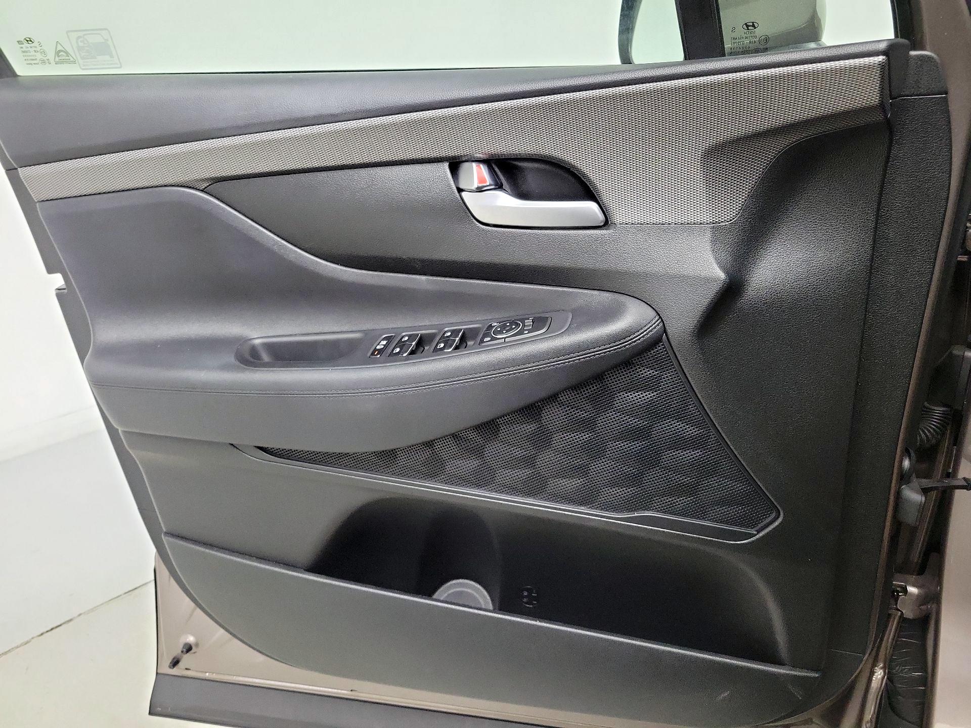 Thumbnail: 2019 Hyundai Santa Fe - 12