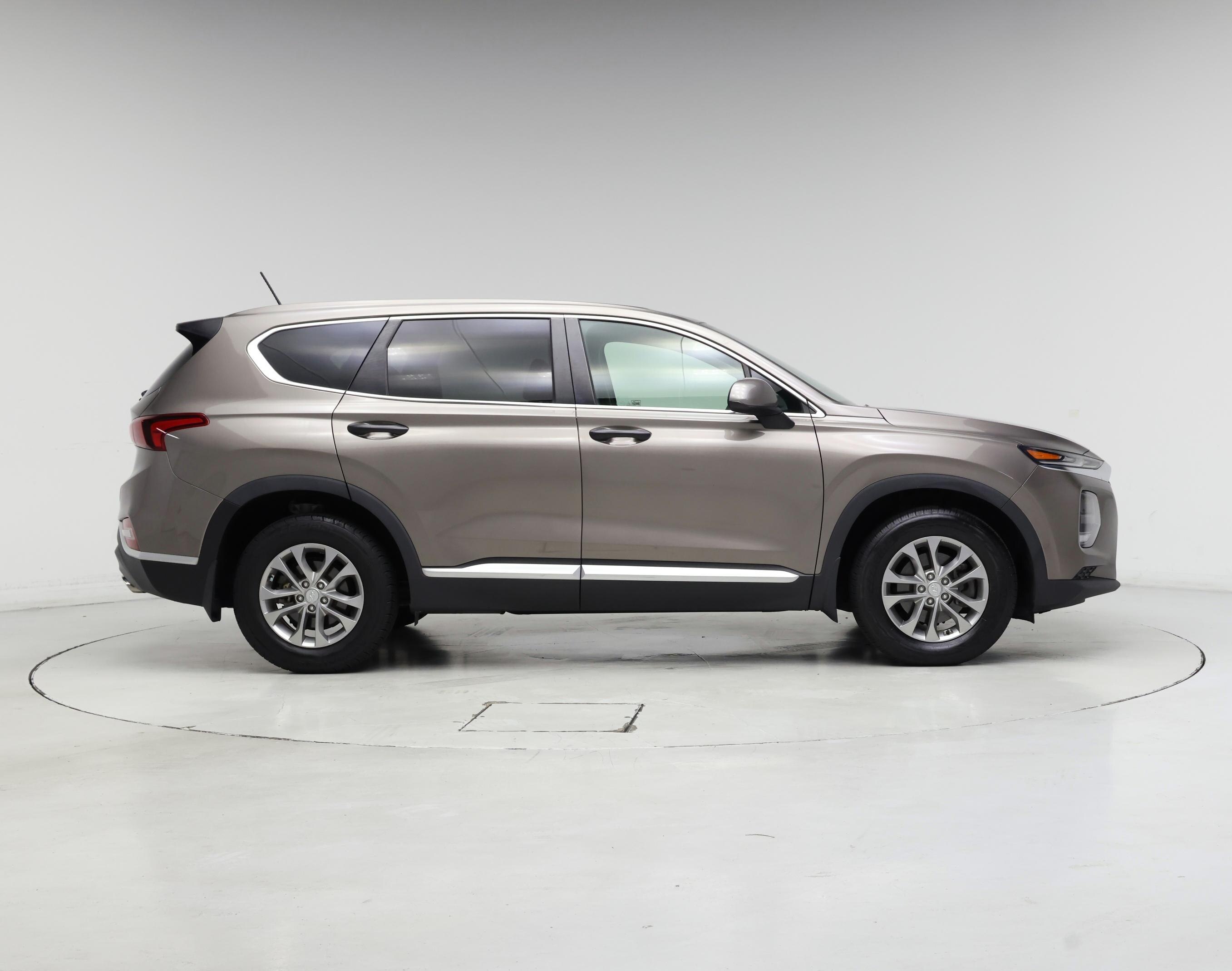 Thumbnail: 2019 Hyundai Santa Fe - 7