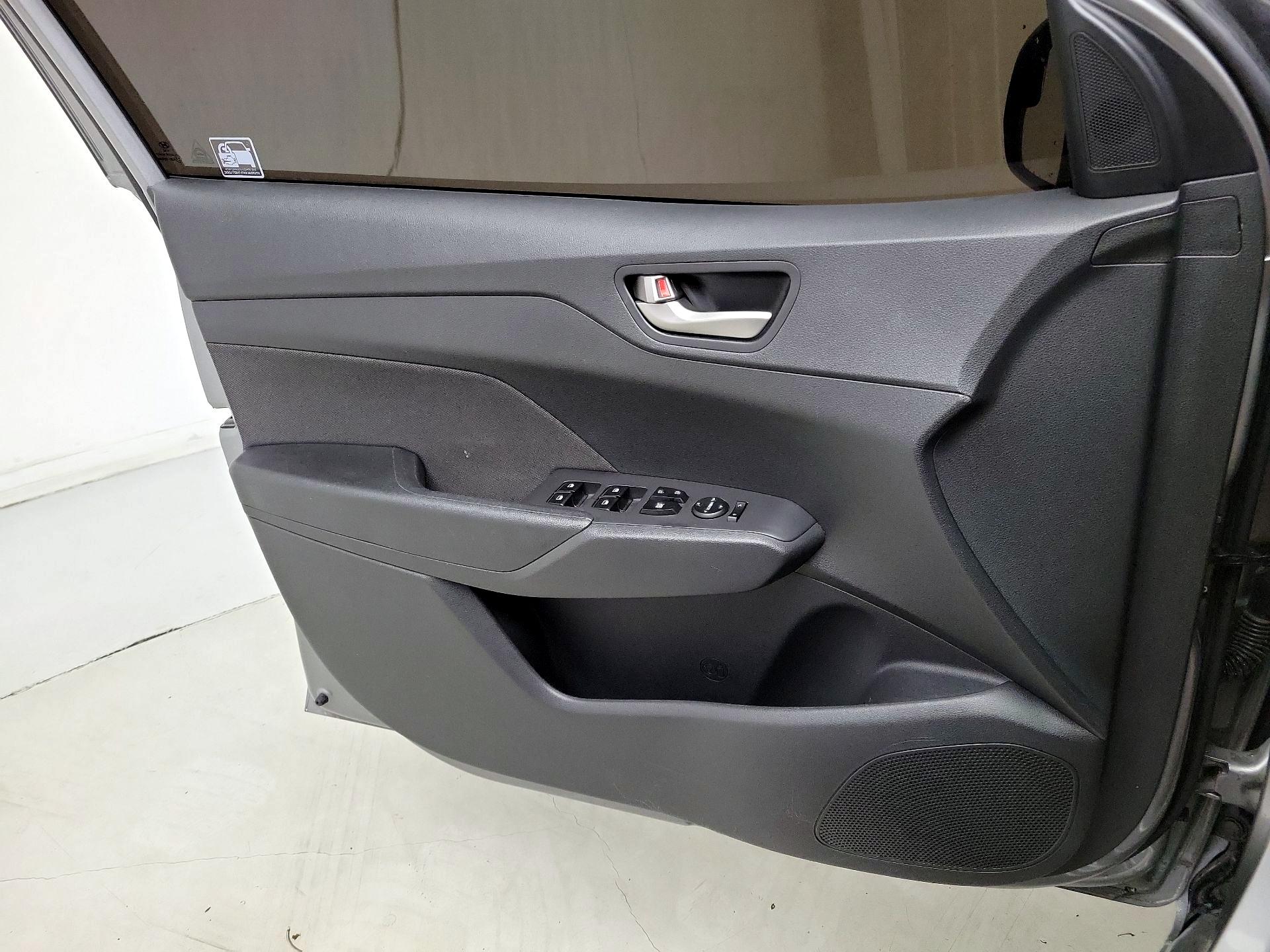 Thumbnail: 2021 Hyundai Accent - 12