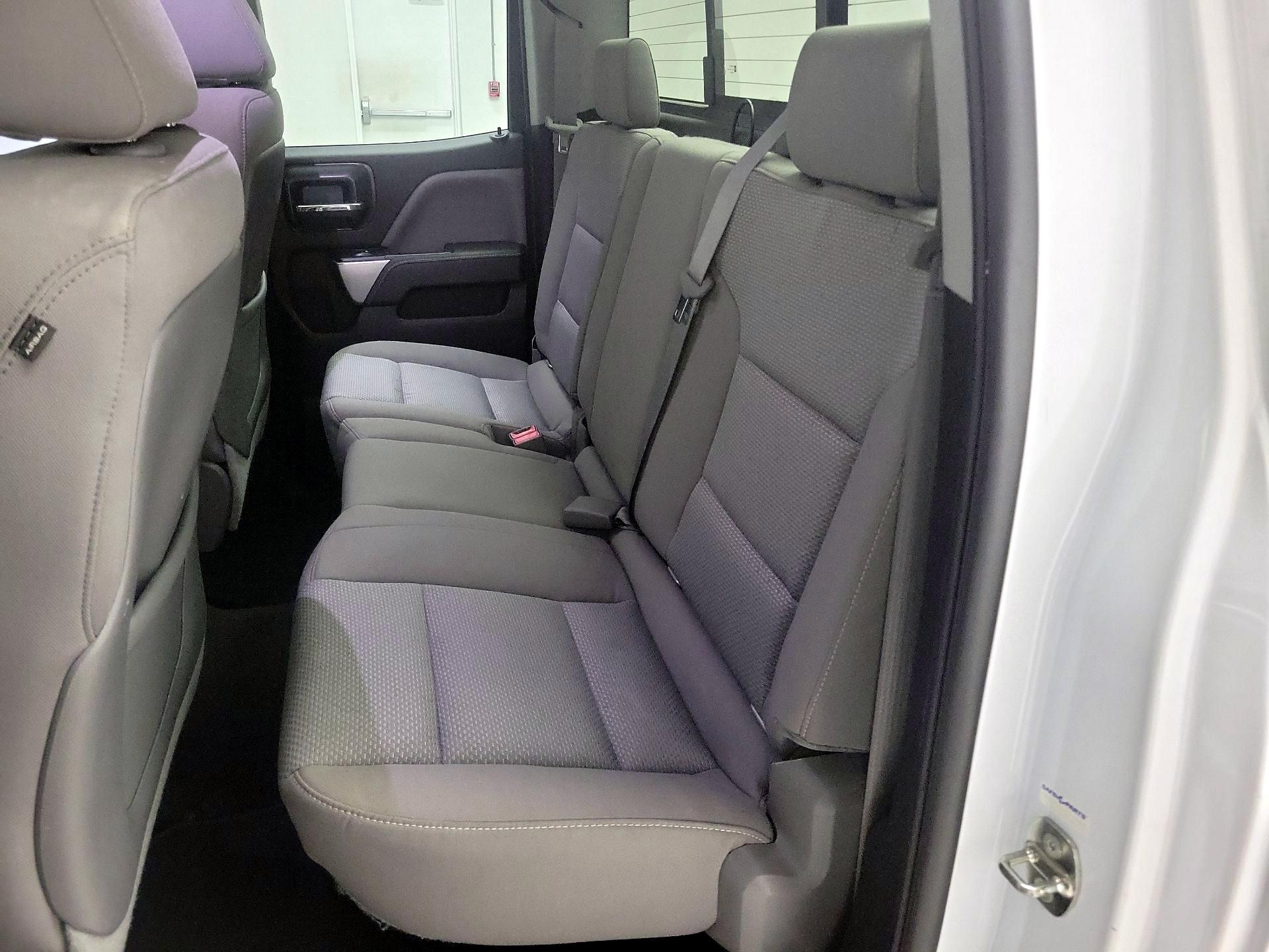 Thumbnail: 2015 Chevrolet Silverado 1500 - 19
