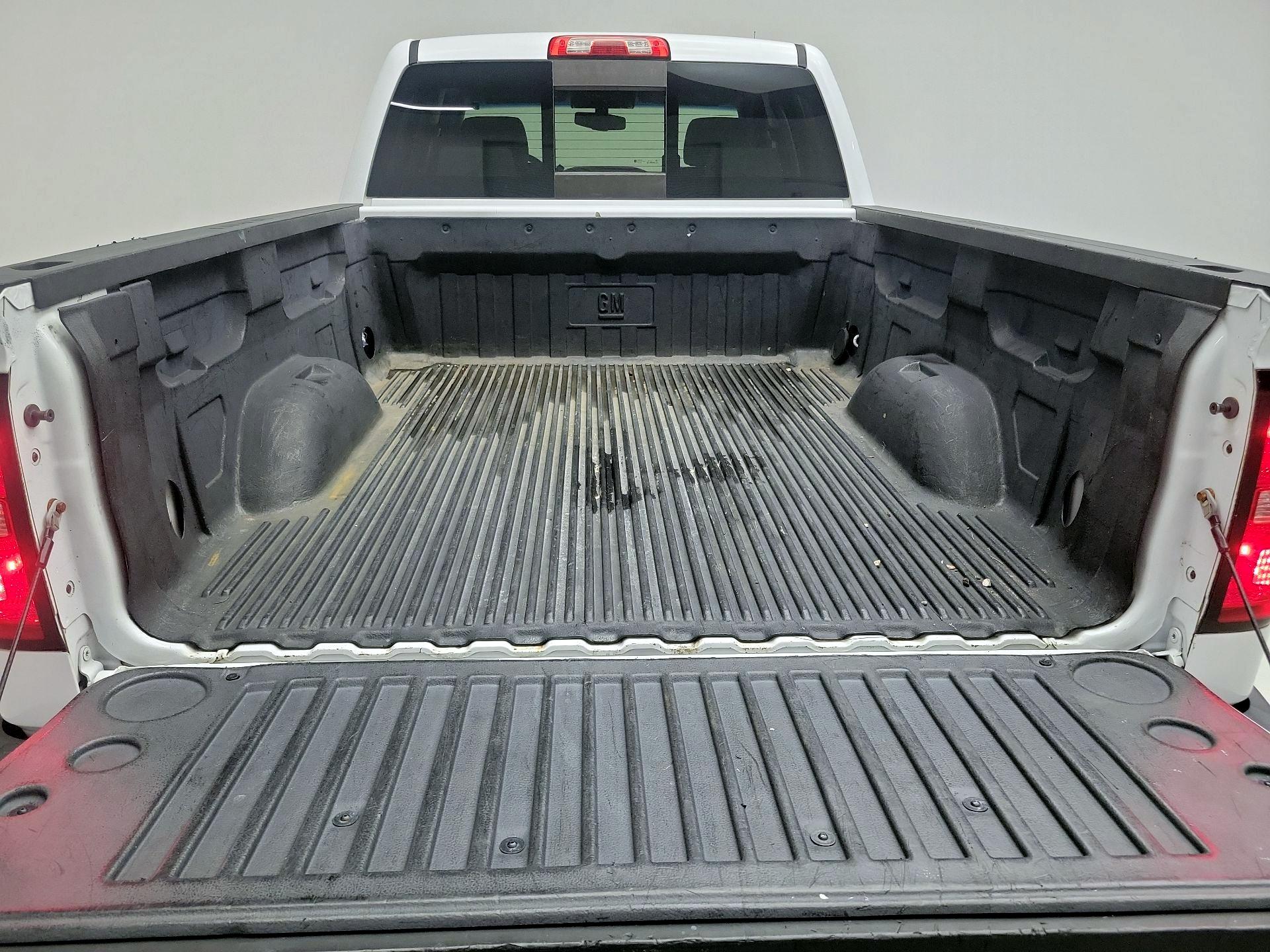 Thumbnail: 2015 Chevrolet Silverado 1500 - 20