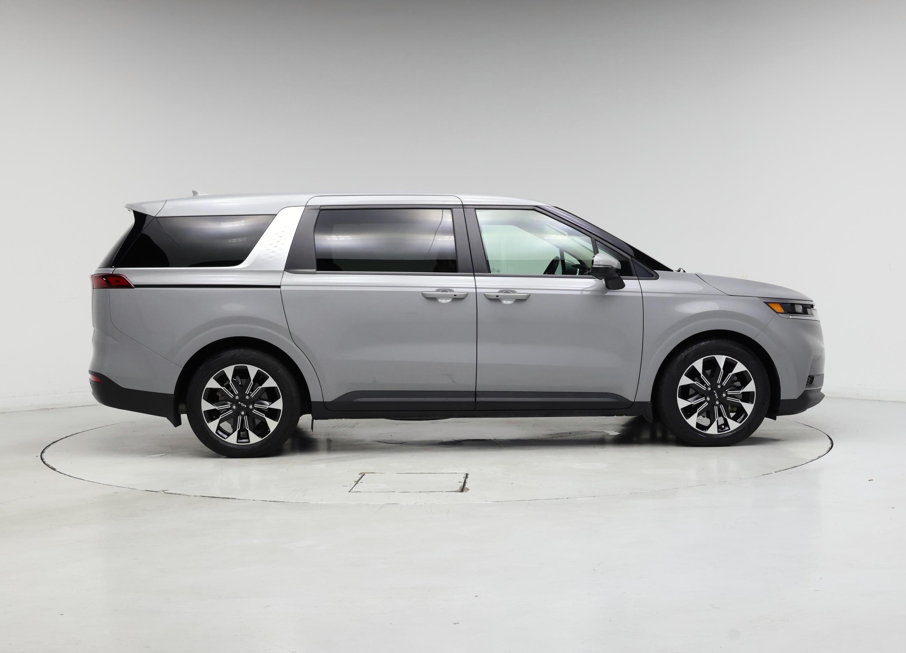 Thumbnail: 2024 Kia Carnival - 7