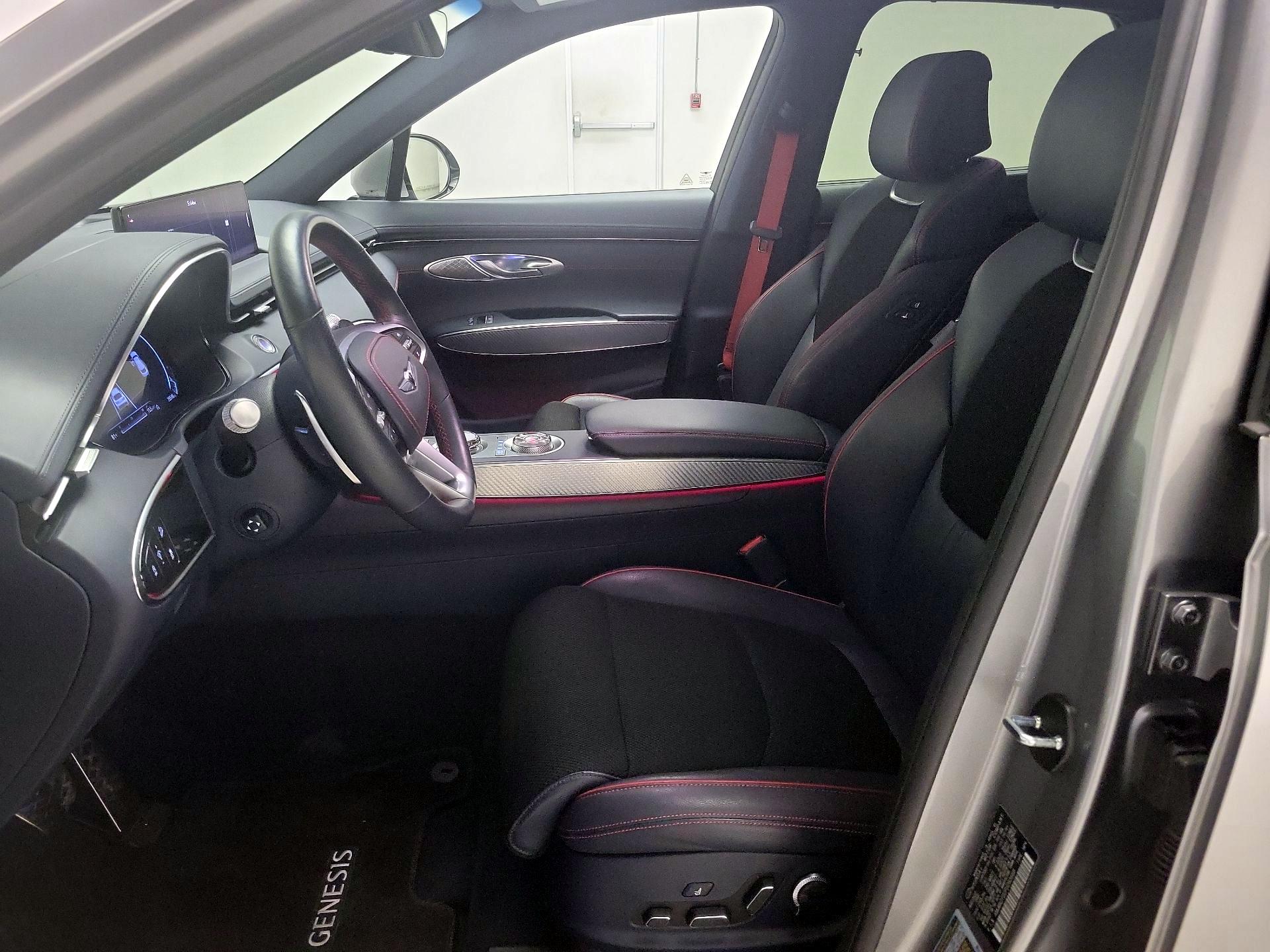 Thumbnail: 2023 Genesis GV70 - 11