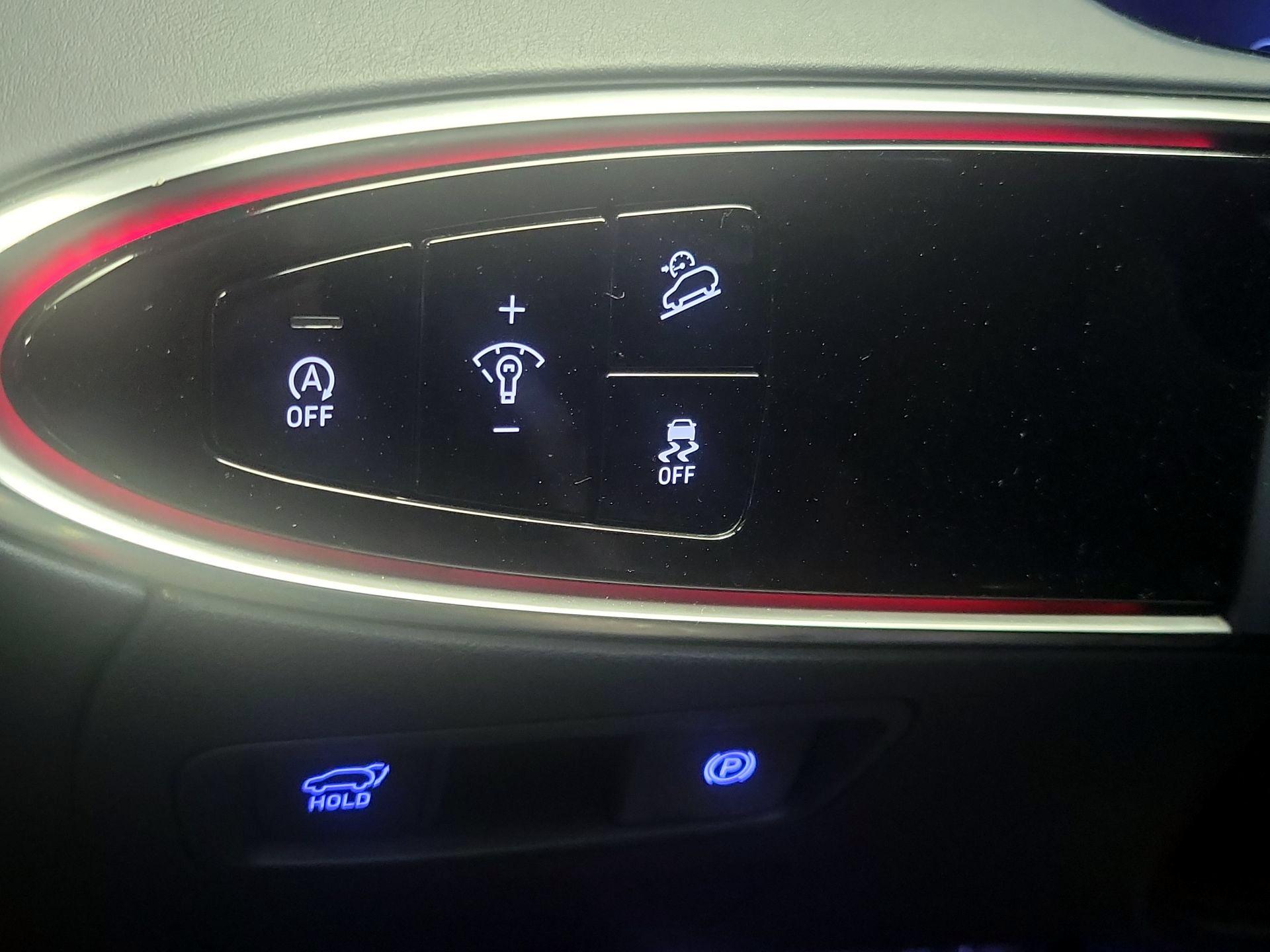 Thumbnail: 2023 Genesis GV70 - 13