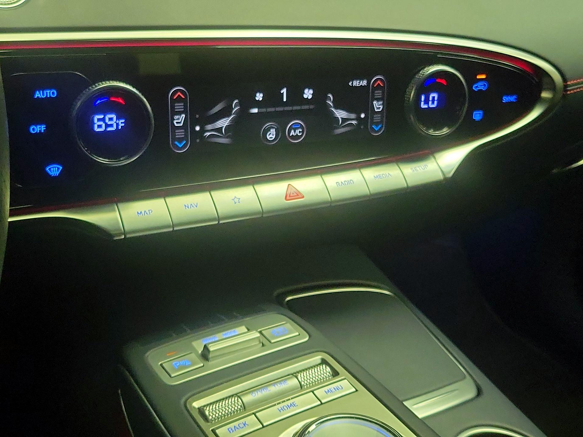 Thumbnail: 2023 Genesis GV70 - 17