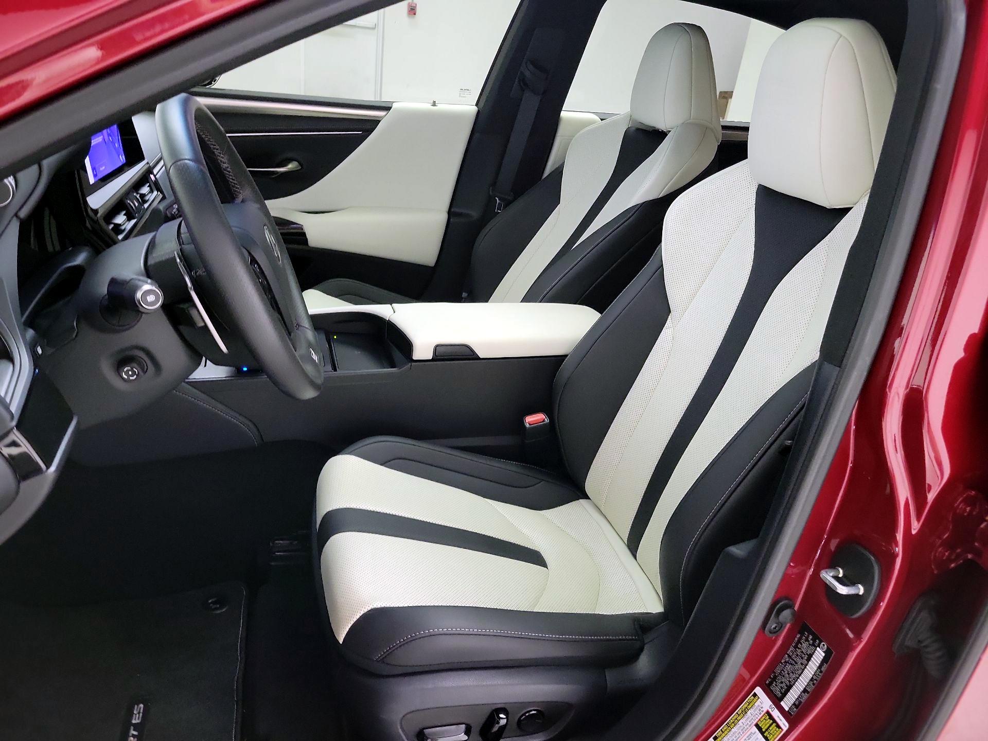 Thumbnail: 2024 Lexus ES - 11