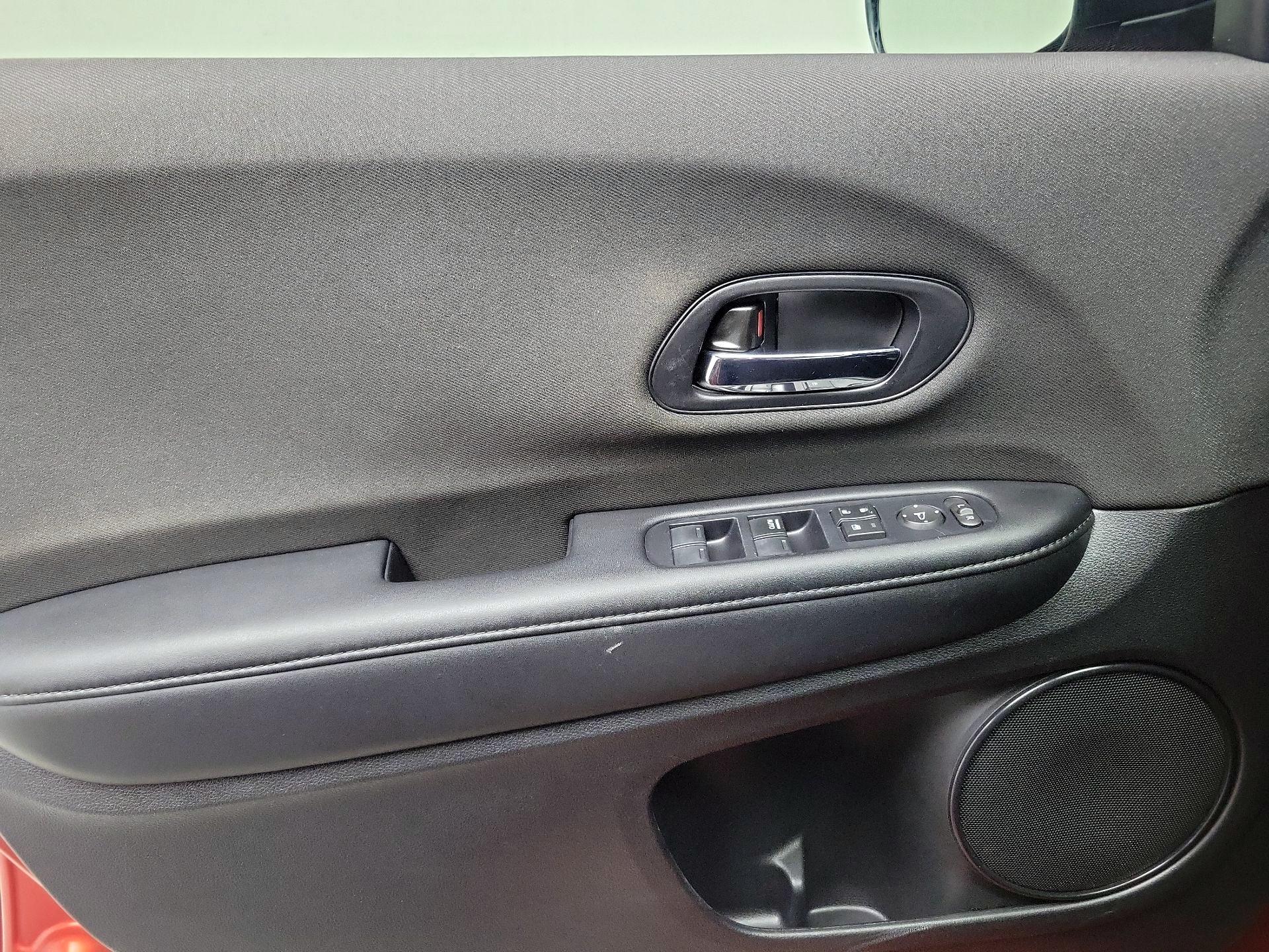 Thumbnail: 2019 Honda HR-V - 12
