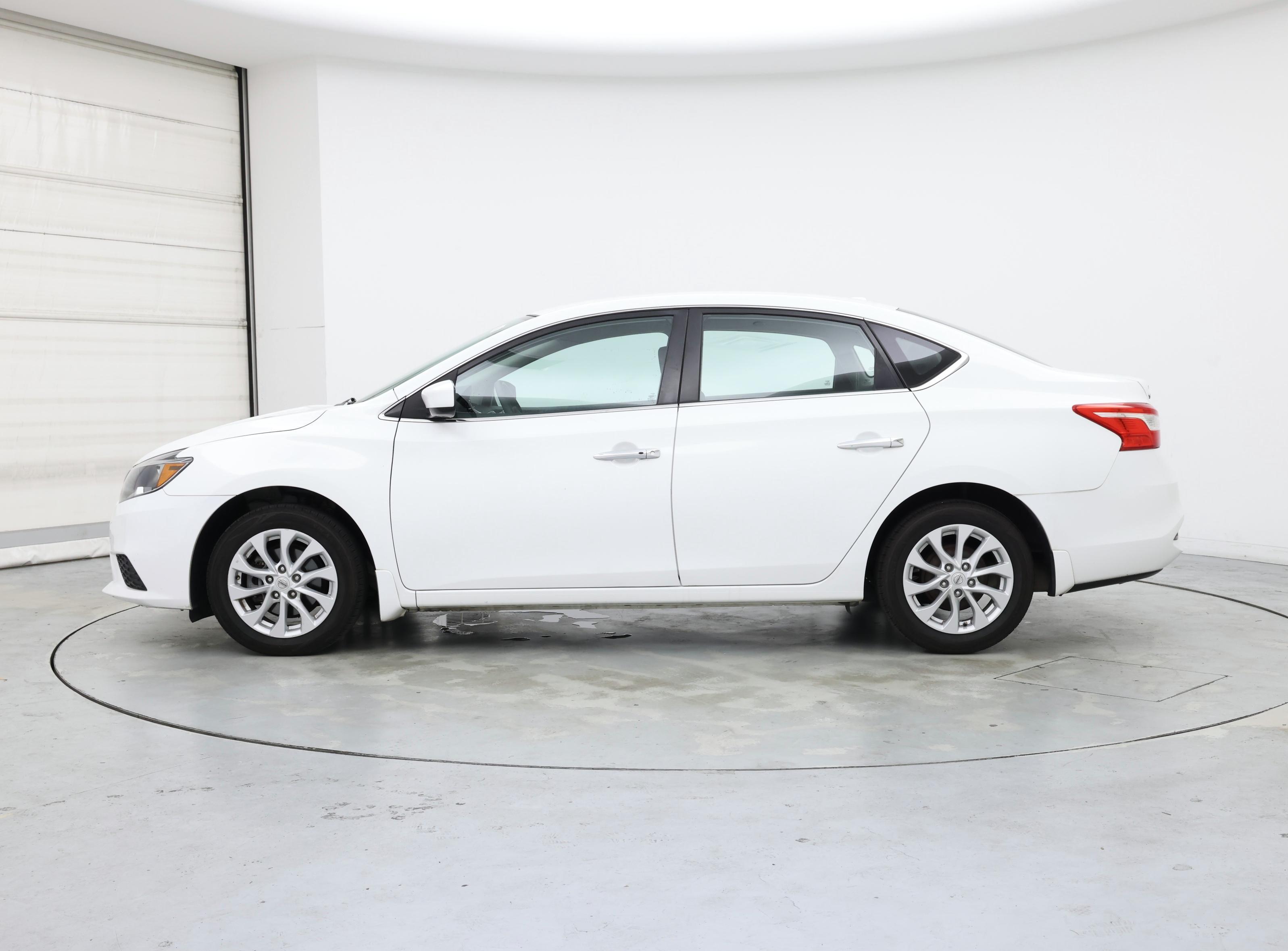 Thumbnail: 2019 Nissan Sentra - 3