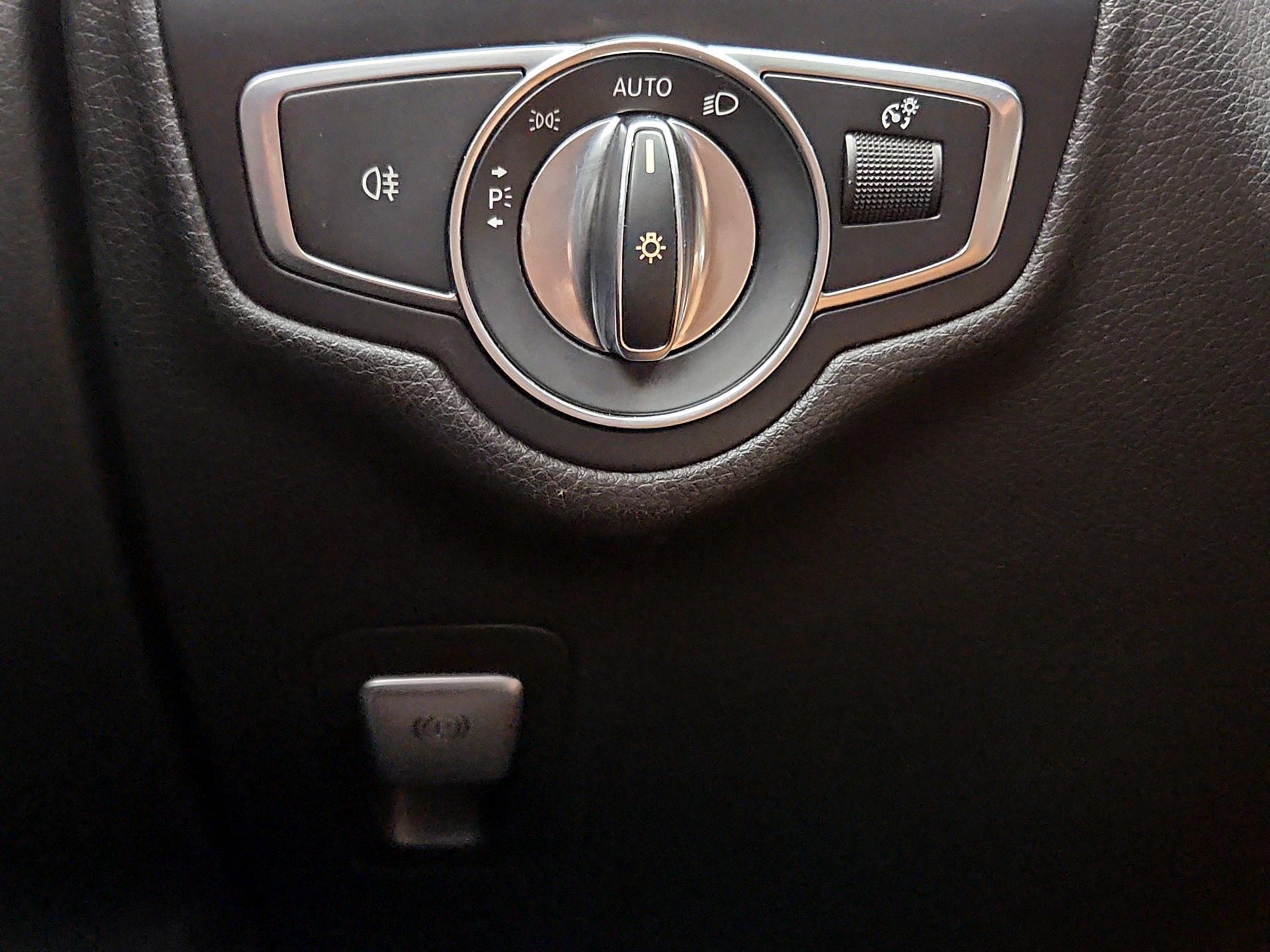 Thumbnail: 2018 Mercedes-Benz GLC - 13