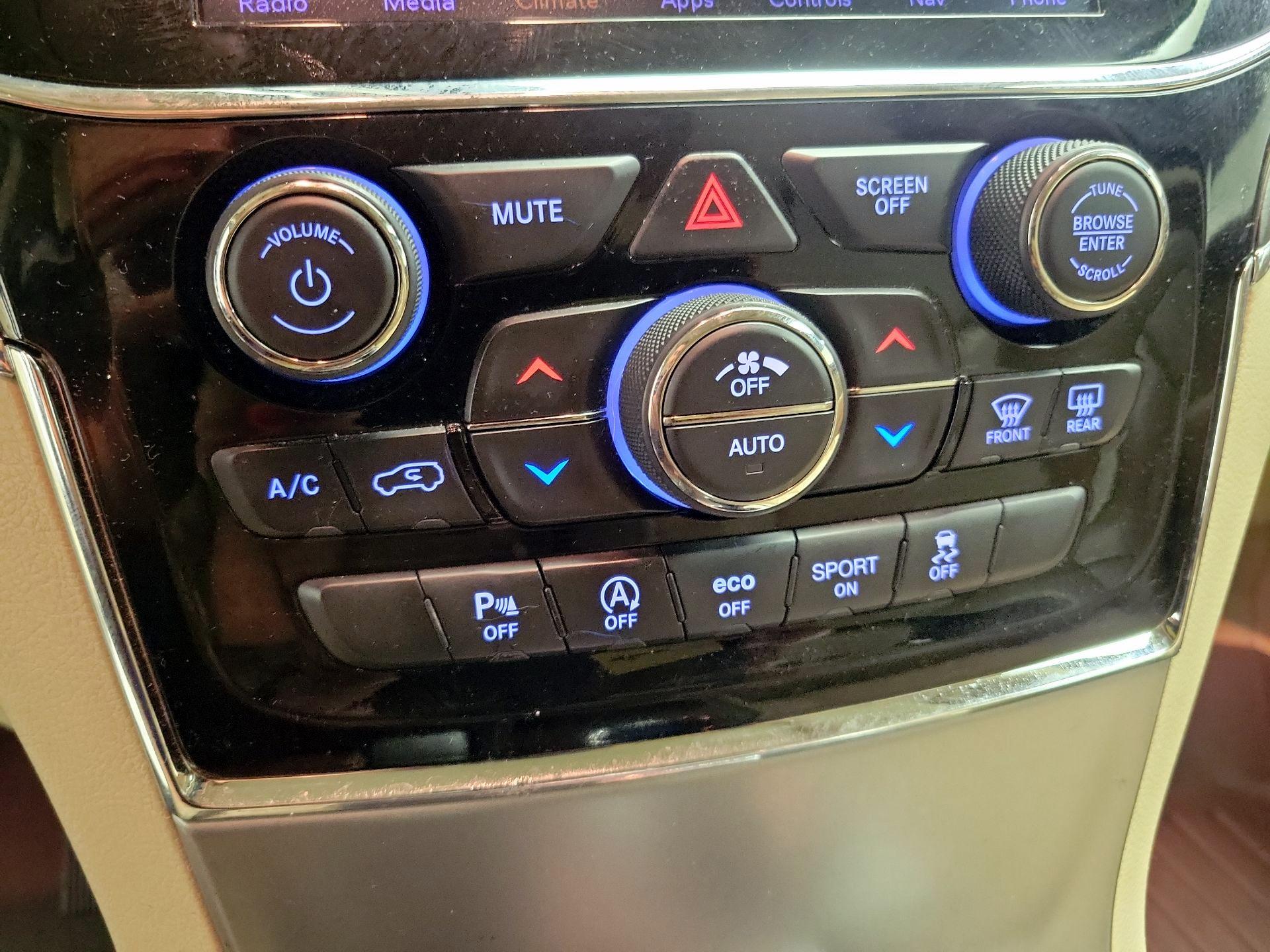 Thumbnail: 2019 Jeep Grand Cherokee - 17