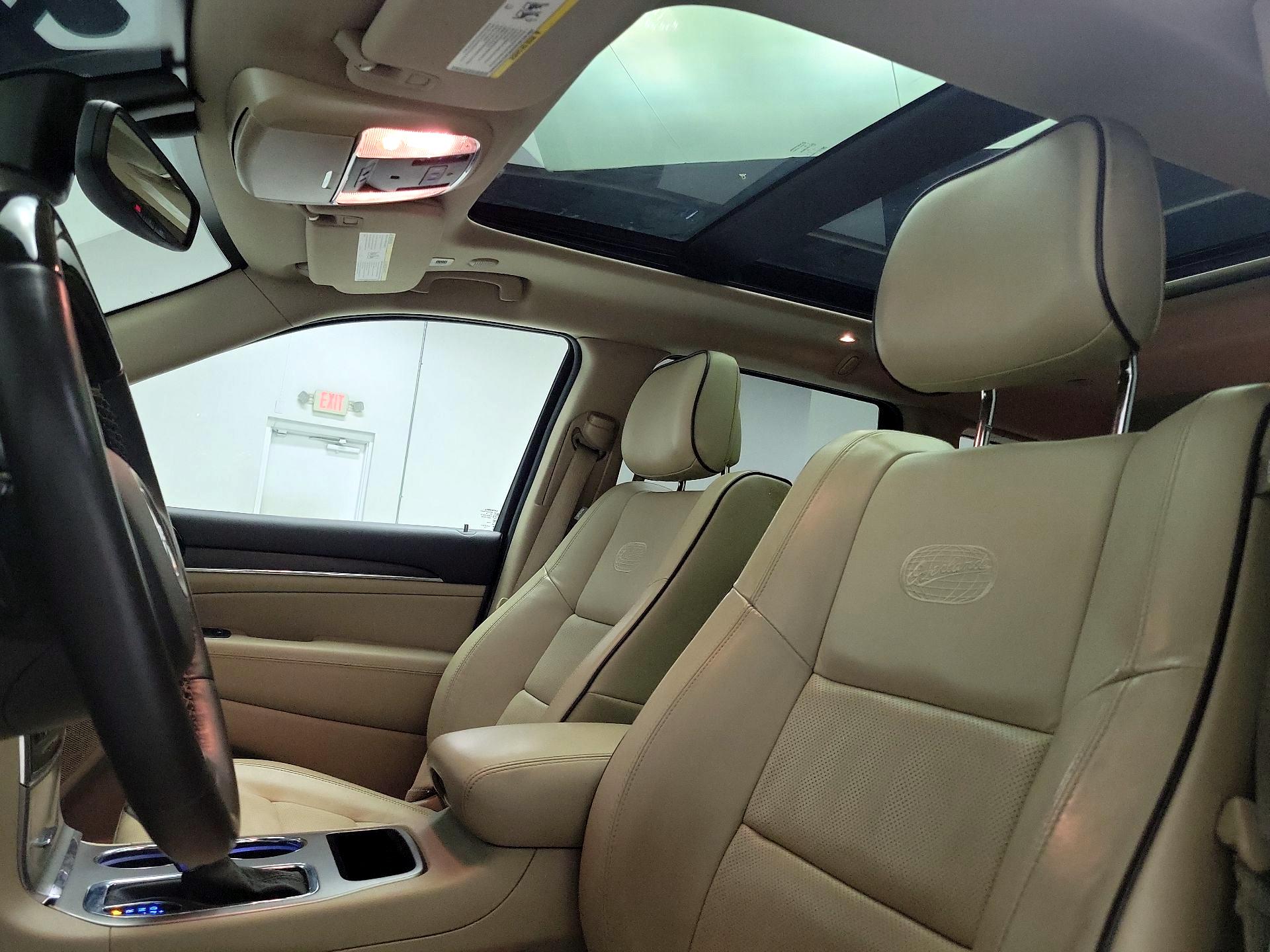 Thumbnail: 2019 Jeep Grand Cherokee - 20