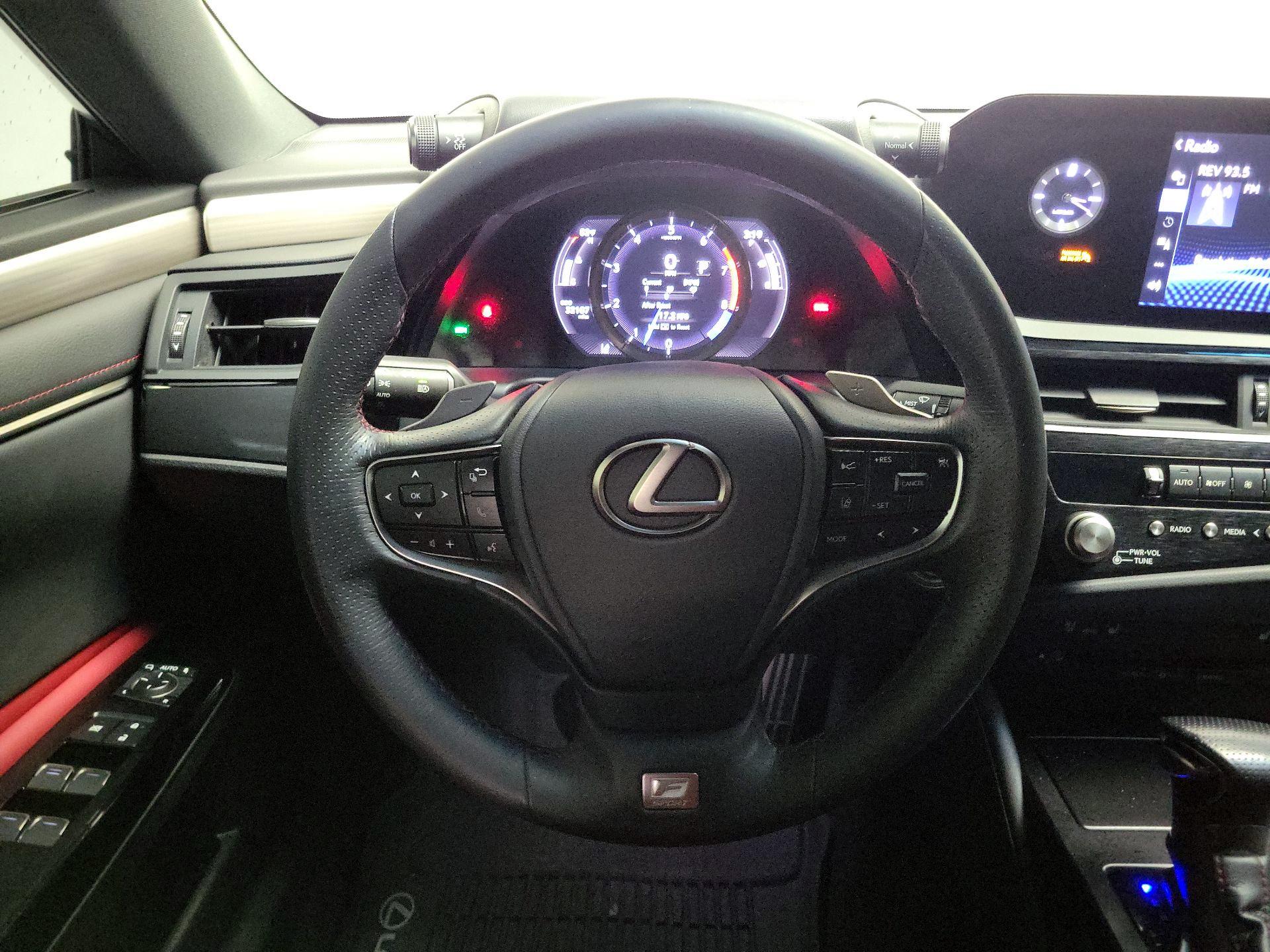 Thumbnail: 2022 Lexus ES - 10