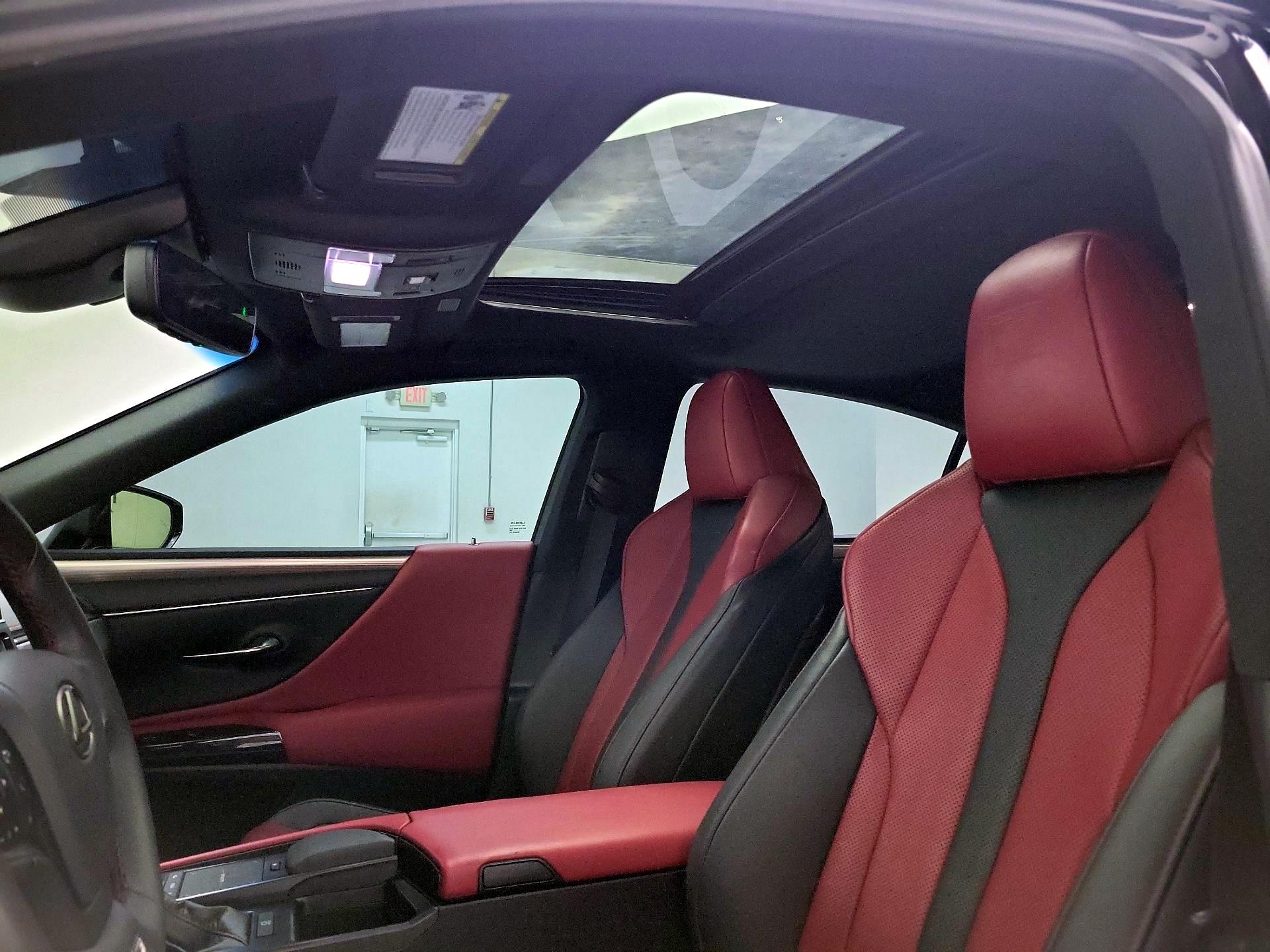 Thumbnail: 2022 Lexus ES - 19