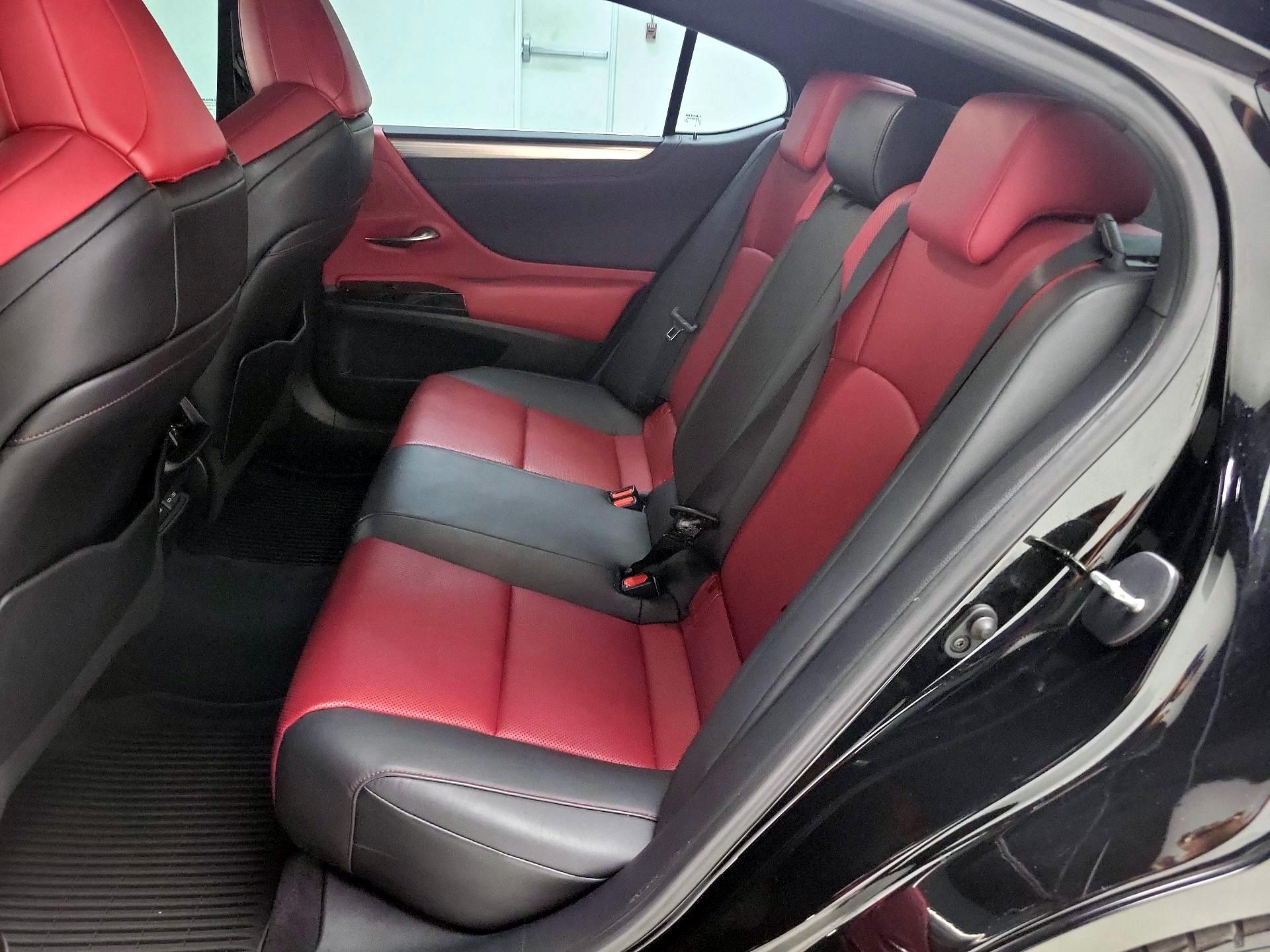 Thumbnail: 2022 Lexus ES - 20