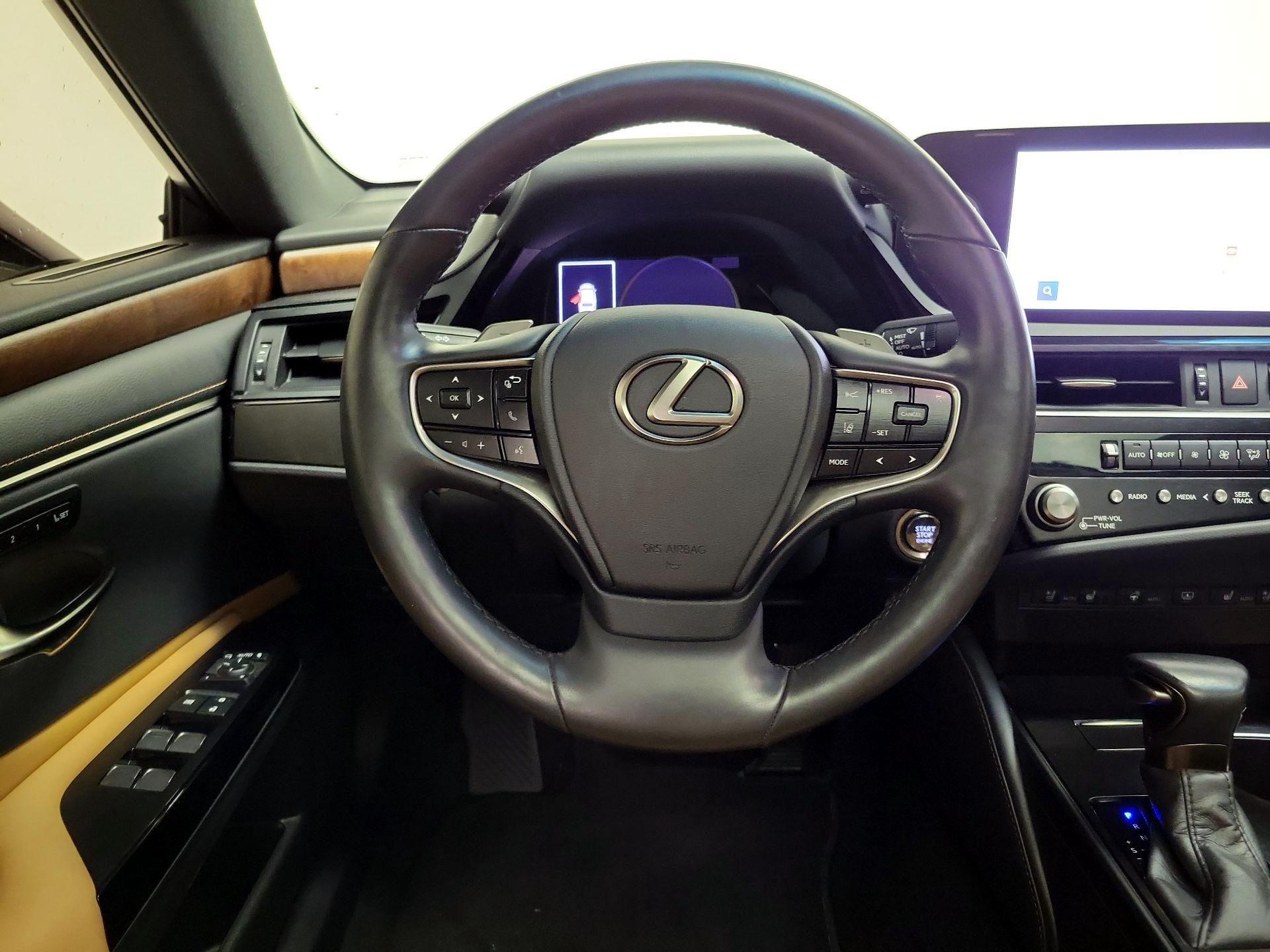 Thumbnail: 2023 Lexus ES - 10