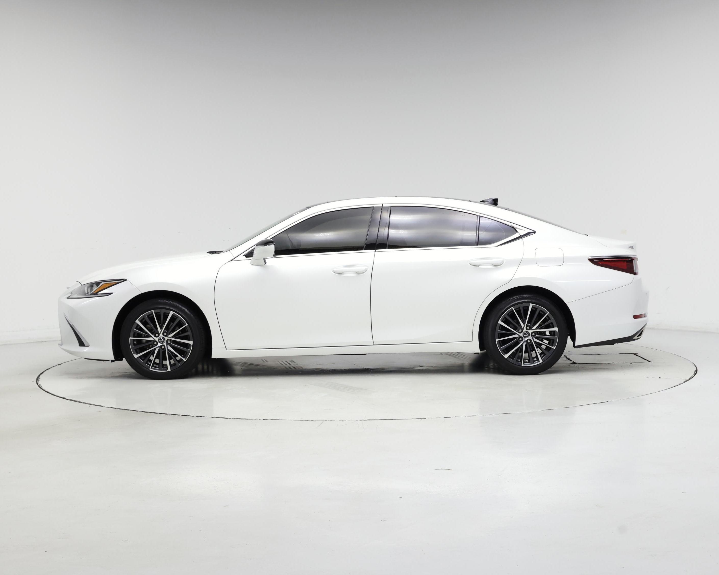 Thumbnail: 2023 Lexus ES - 3
