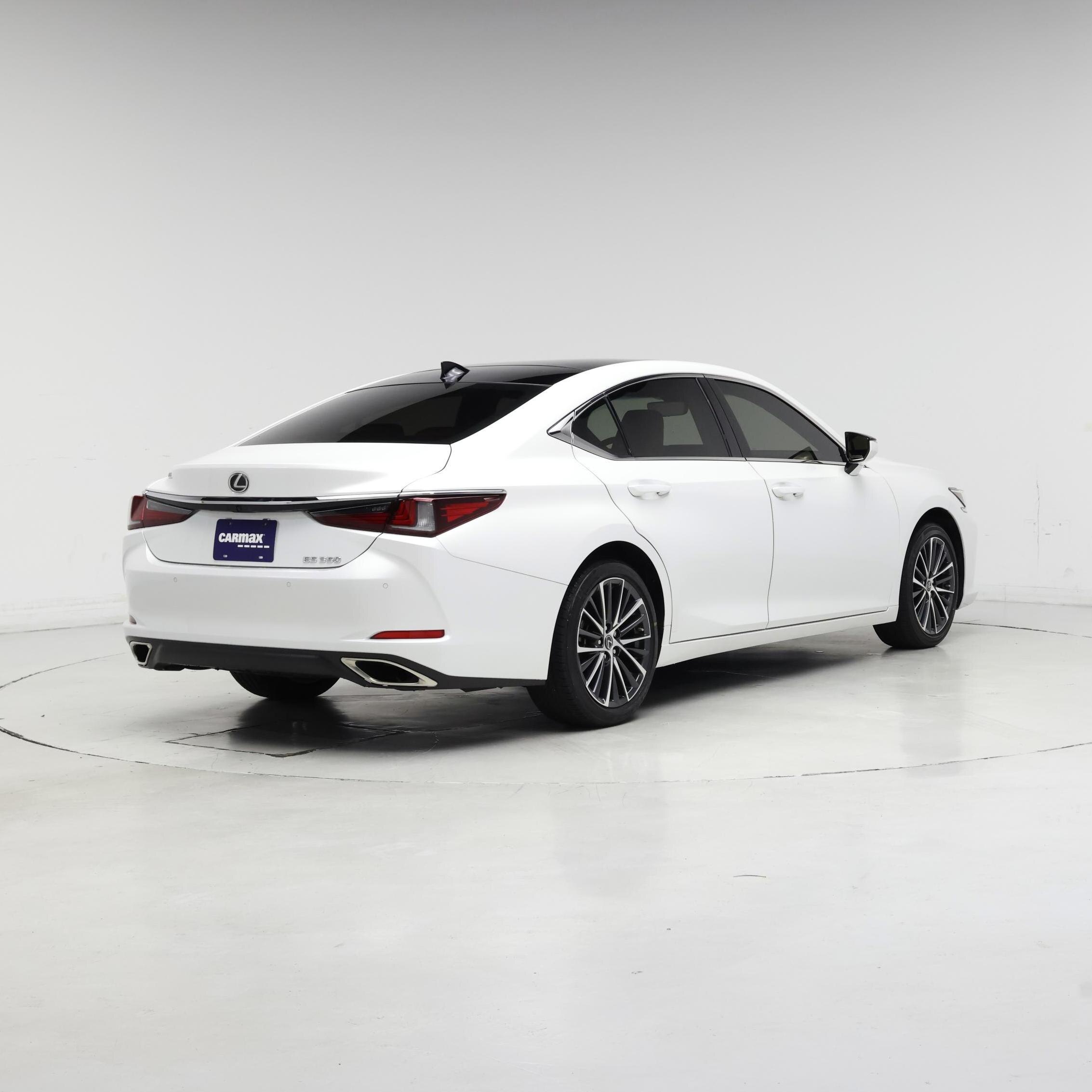 Thumbnail: 2023 Lexus ES - 8