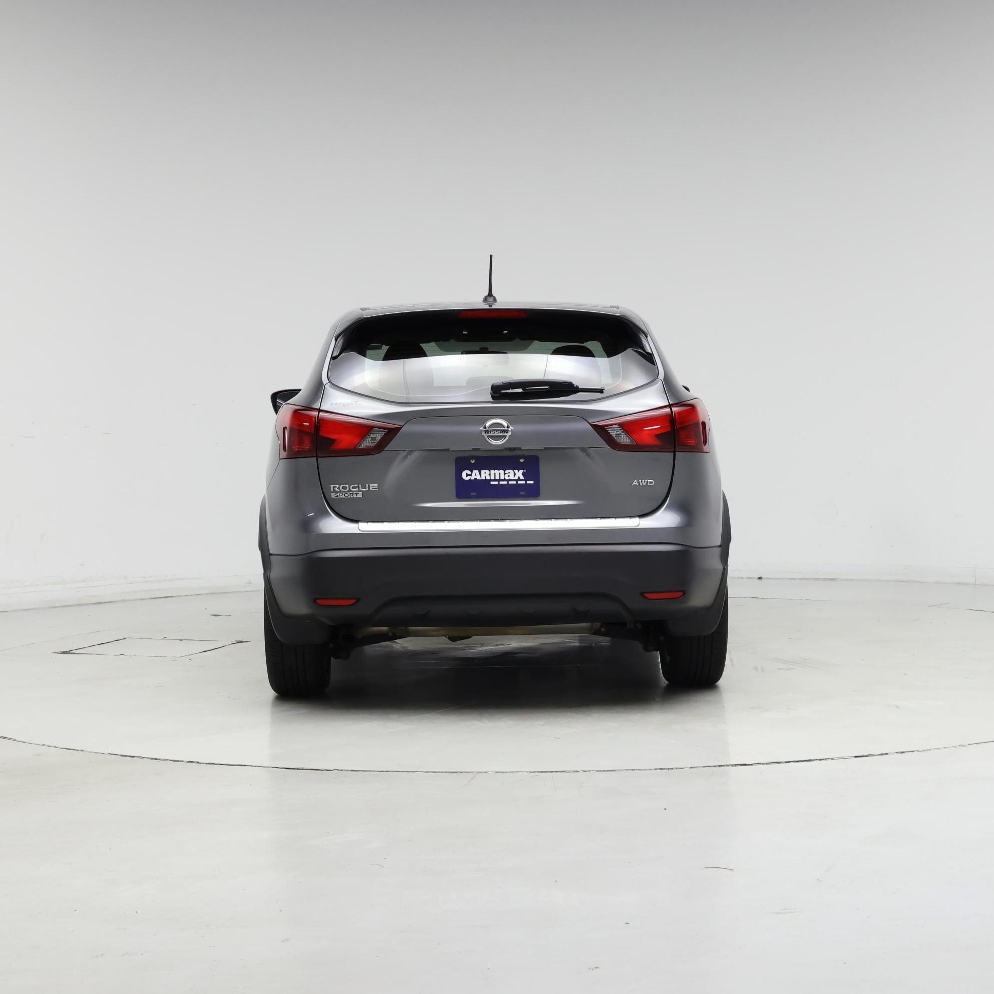 Thumbnail: 2017 Nissan Rogue Sport - 6