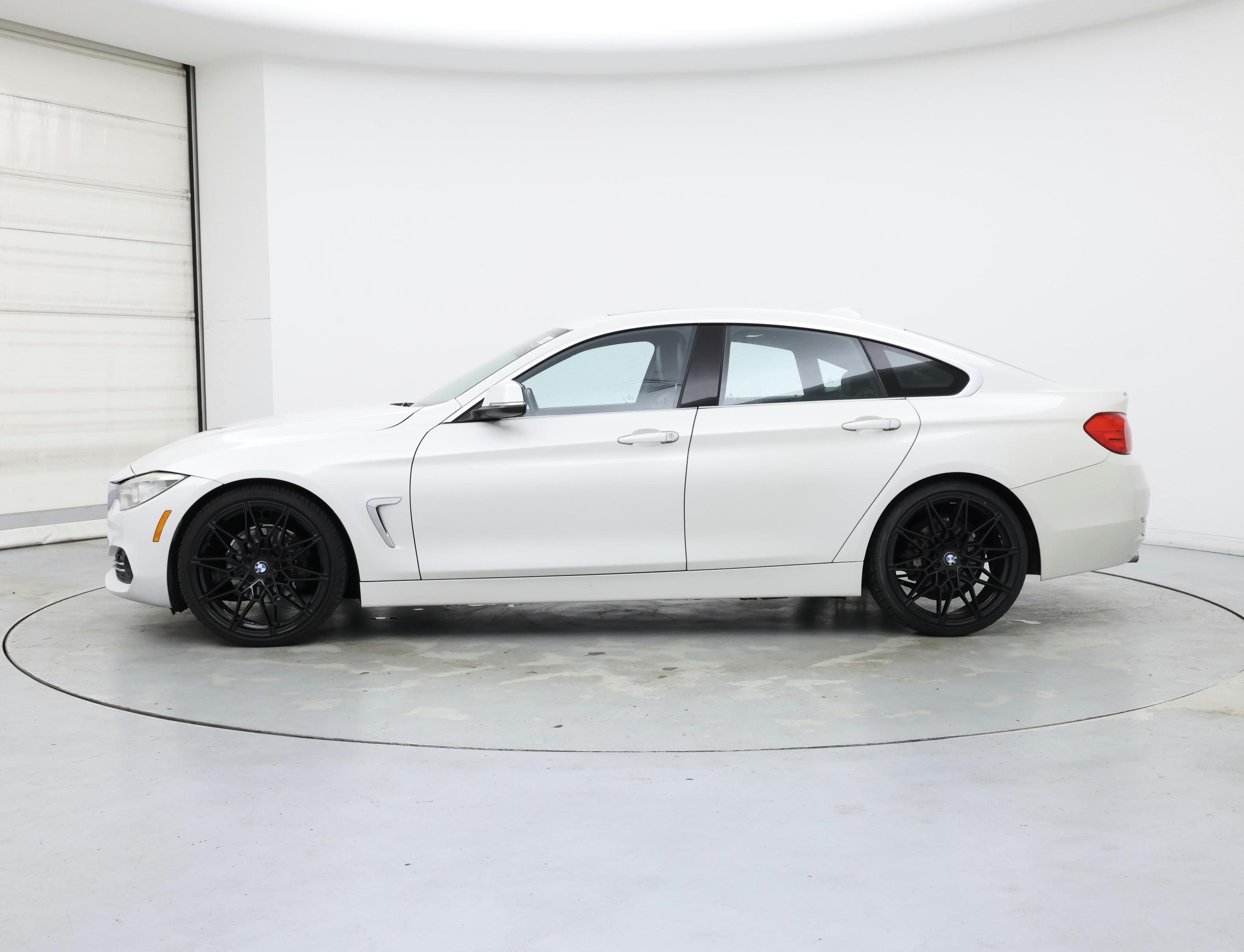 Thumbnail: 2016 BMW 4 Series - 3