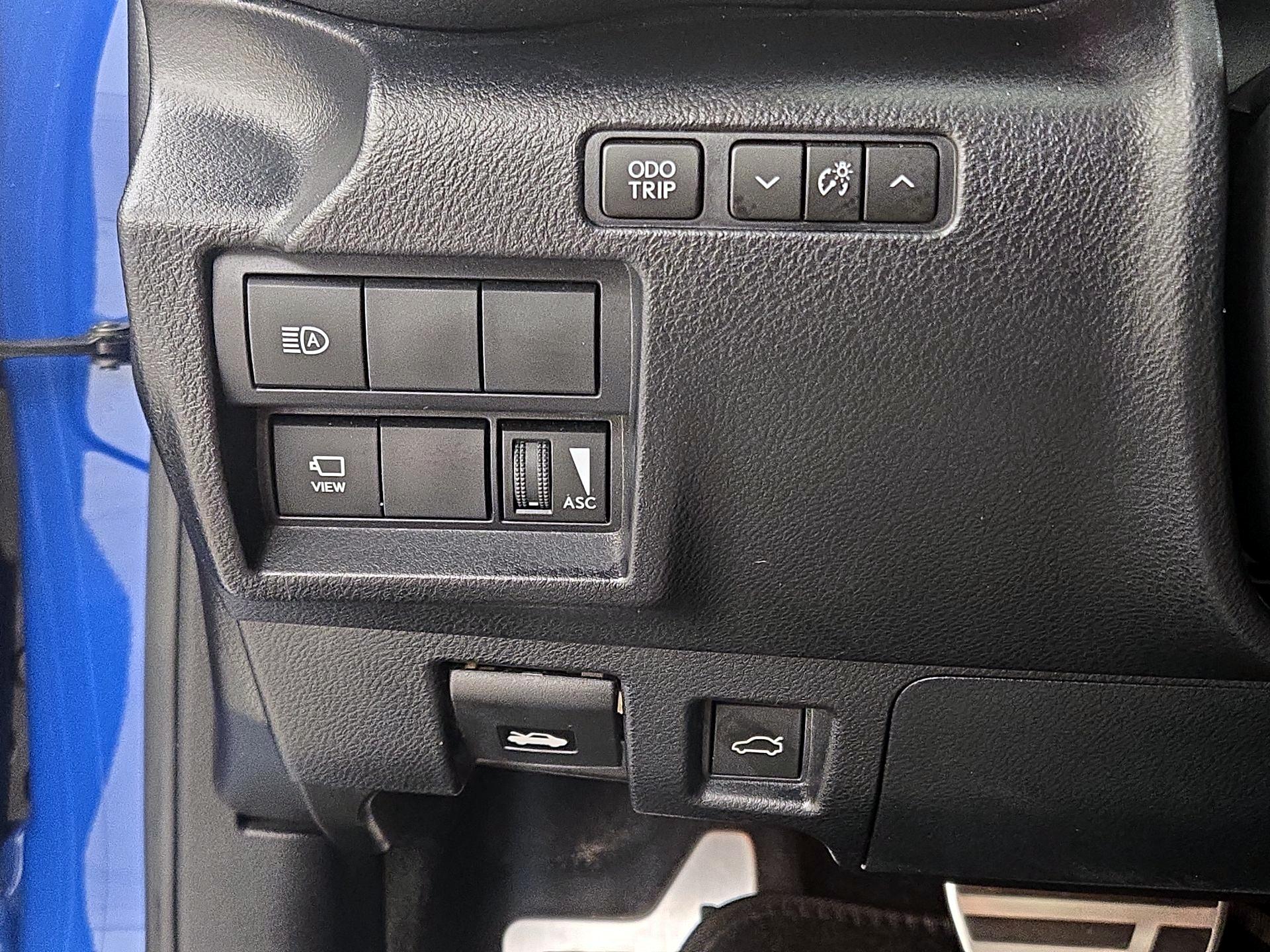 Thumbnail: 2022 Lexus IS - 13