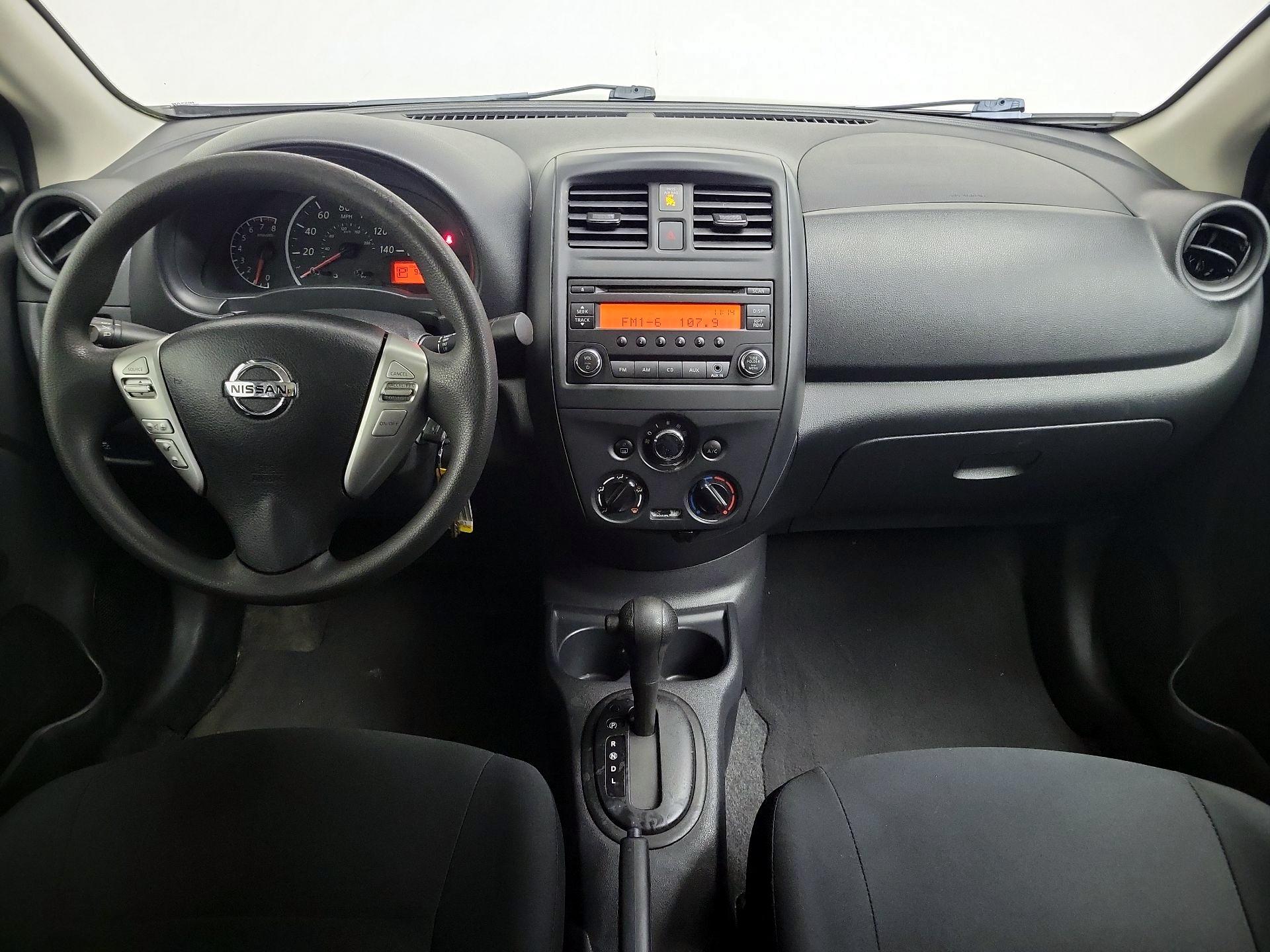Thumbnail: 2015 Nissan Versa - 9