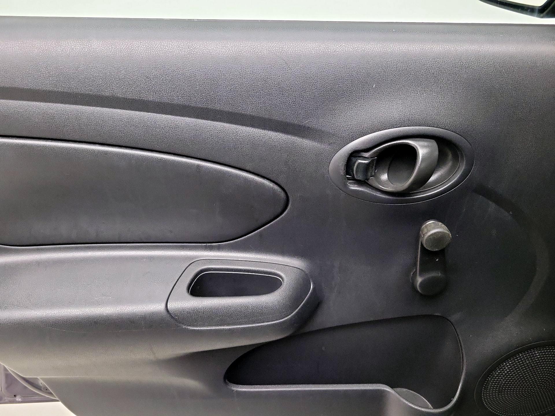 Thumbnail: 2015 Nissan Versa - 12