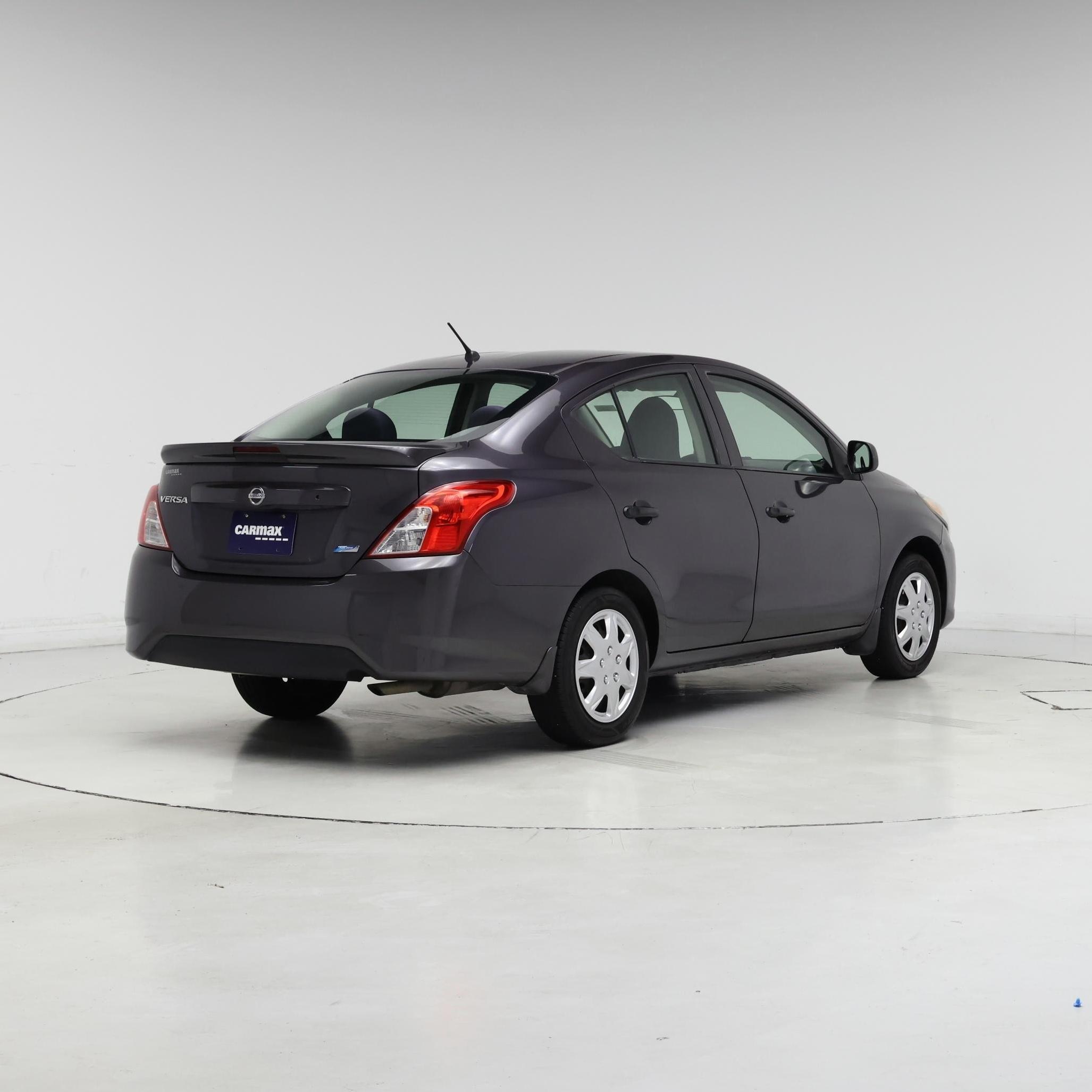 Thumbnail: 2015 Nissan Versa - 8
