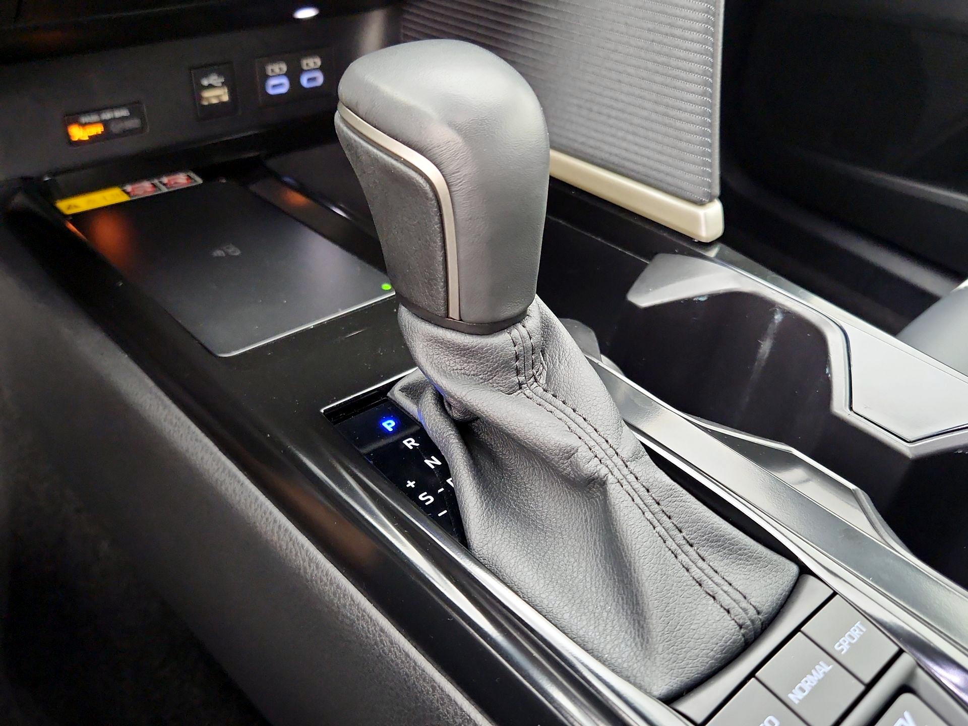Thumbnail: 2025 Toyota Camry - 17
