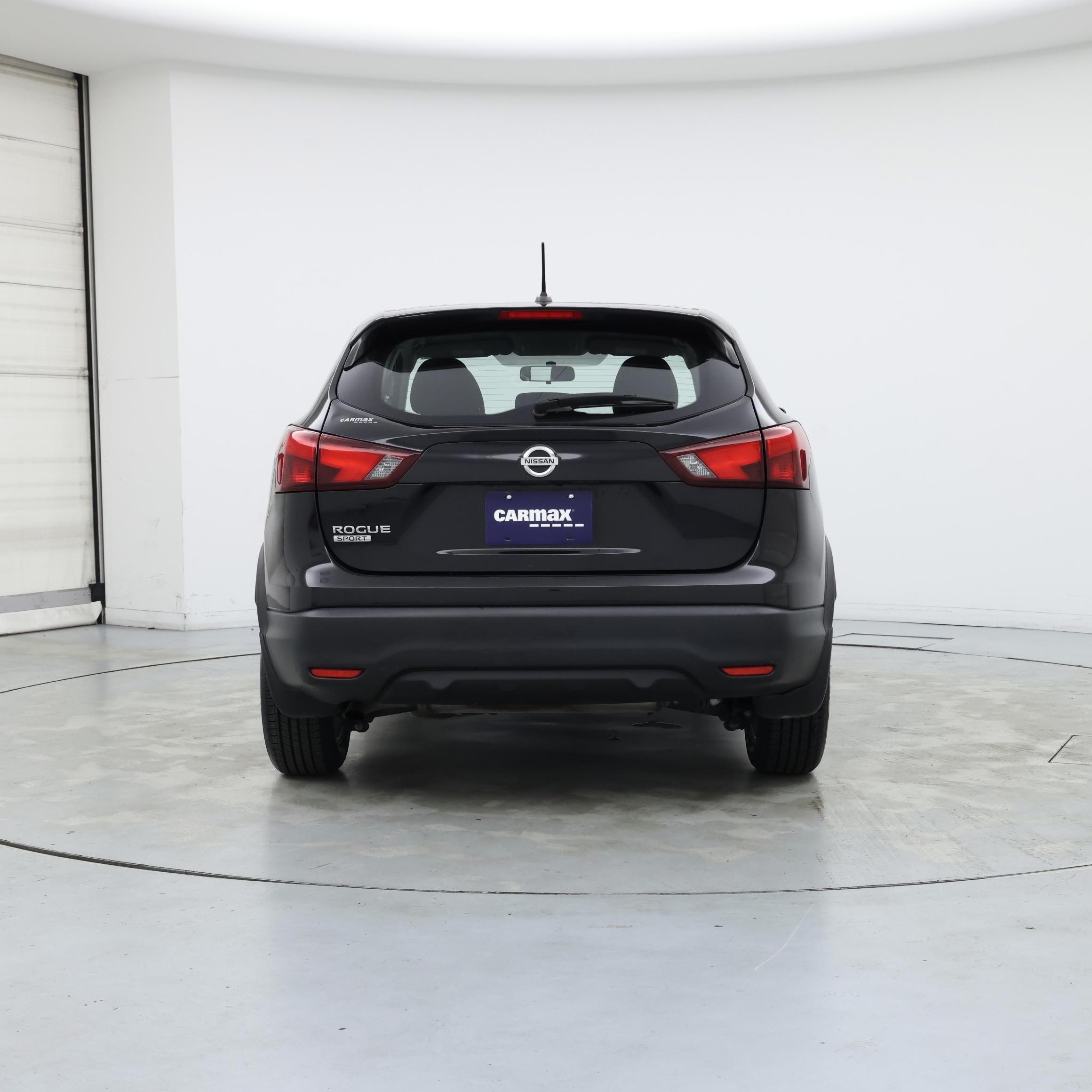 Thumbnail: 2017 Nissan Rogue Sport - 6