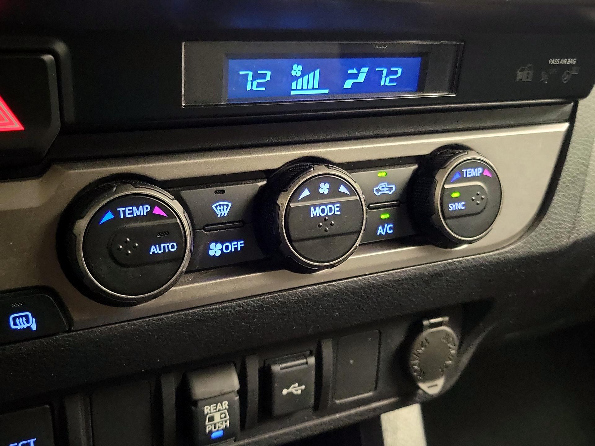 Thumbnail: 2021 Toyota Tacoma - 16