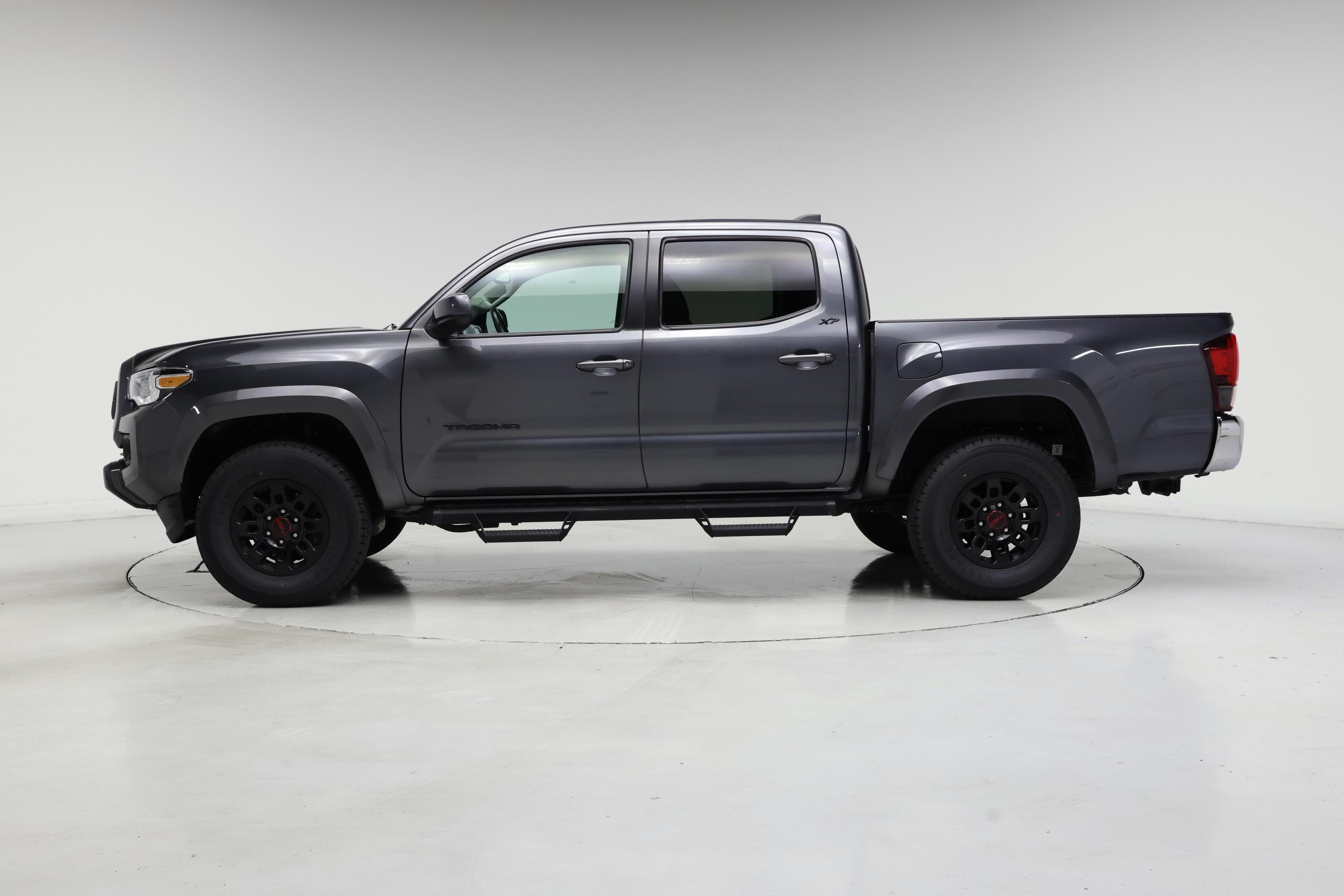 Thumbnail: 2021 Toyota Tacoma - 3